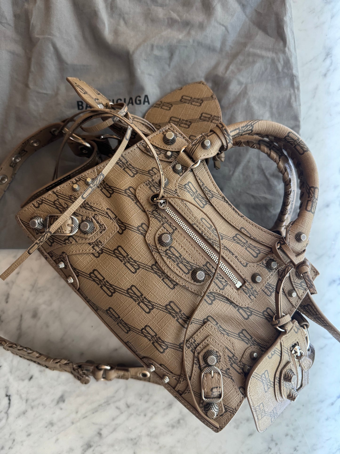 Neo cagole Balenciaga