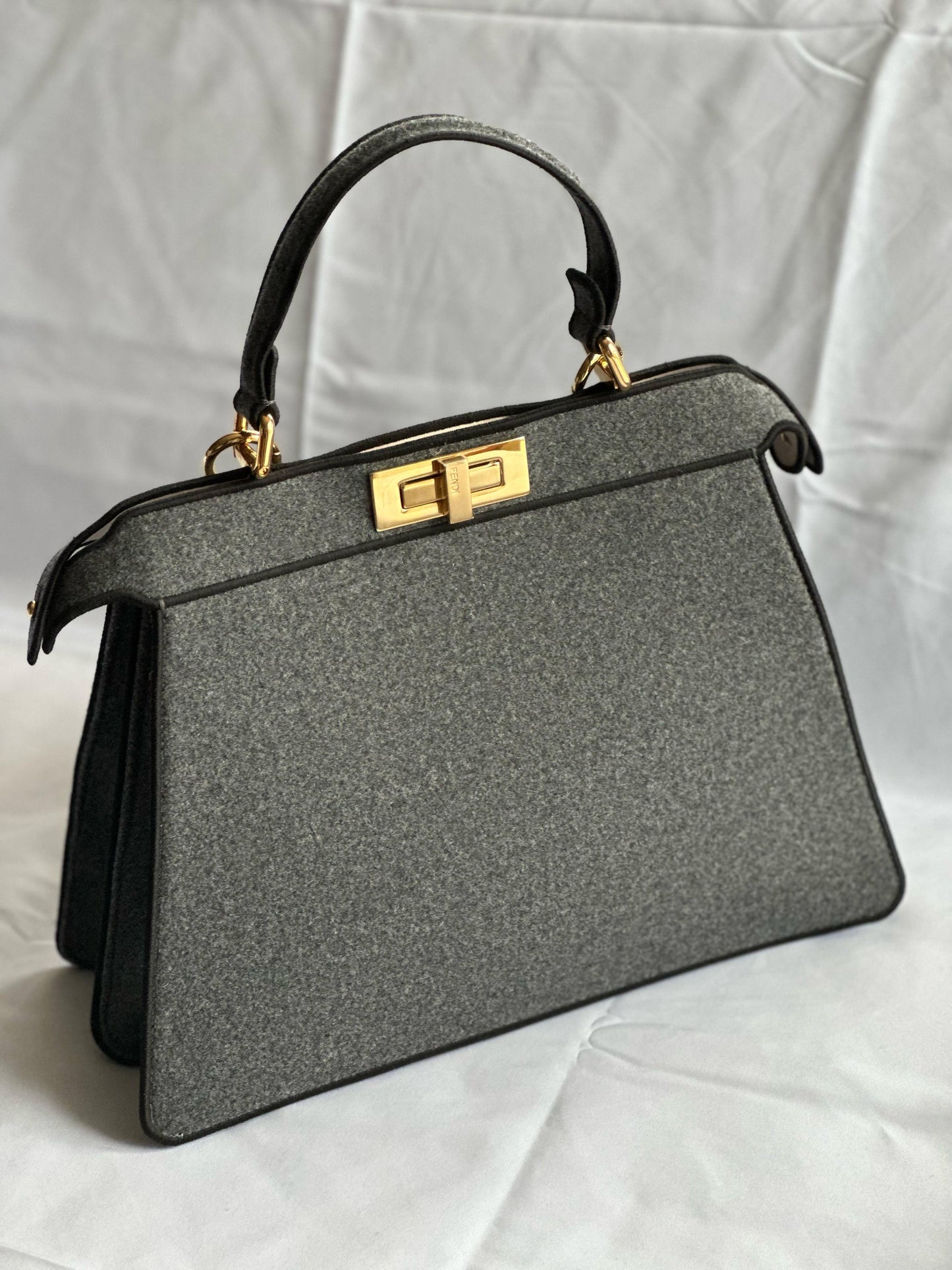 Fendi Peekaboo Isseu Medium