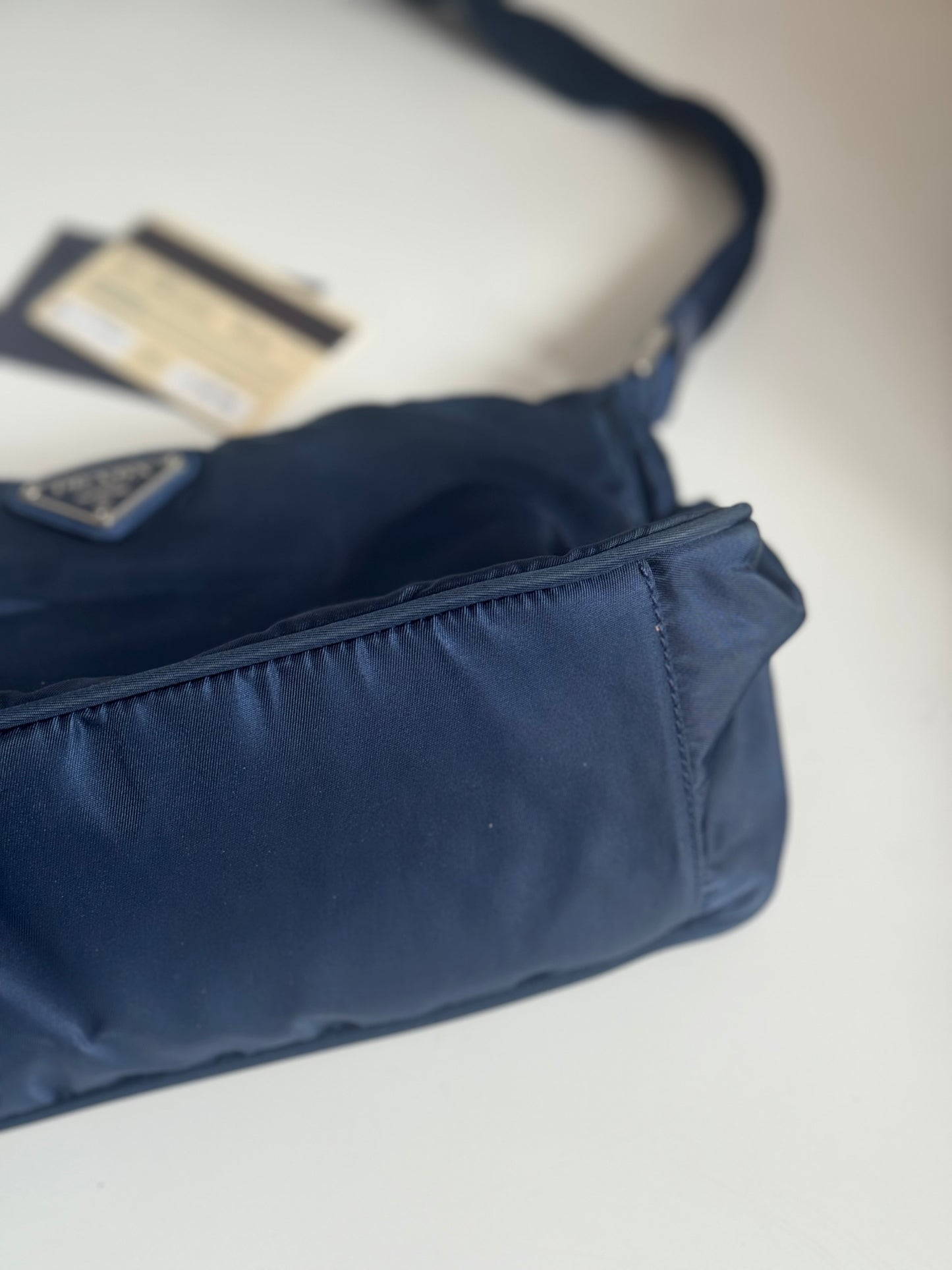 Prada Nylon blu.