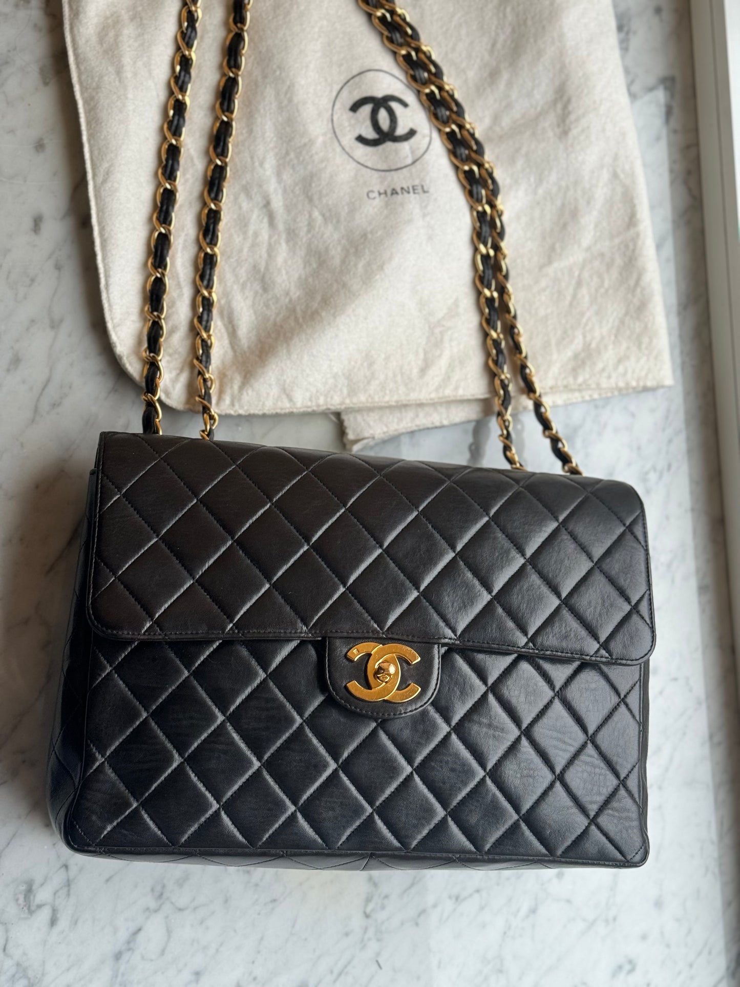 Vintage Chanel classique