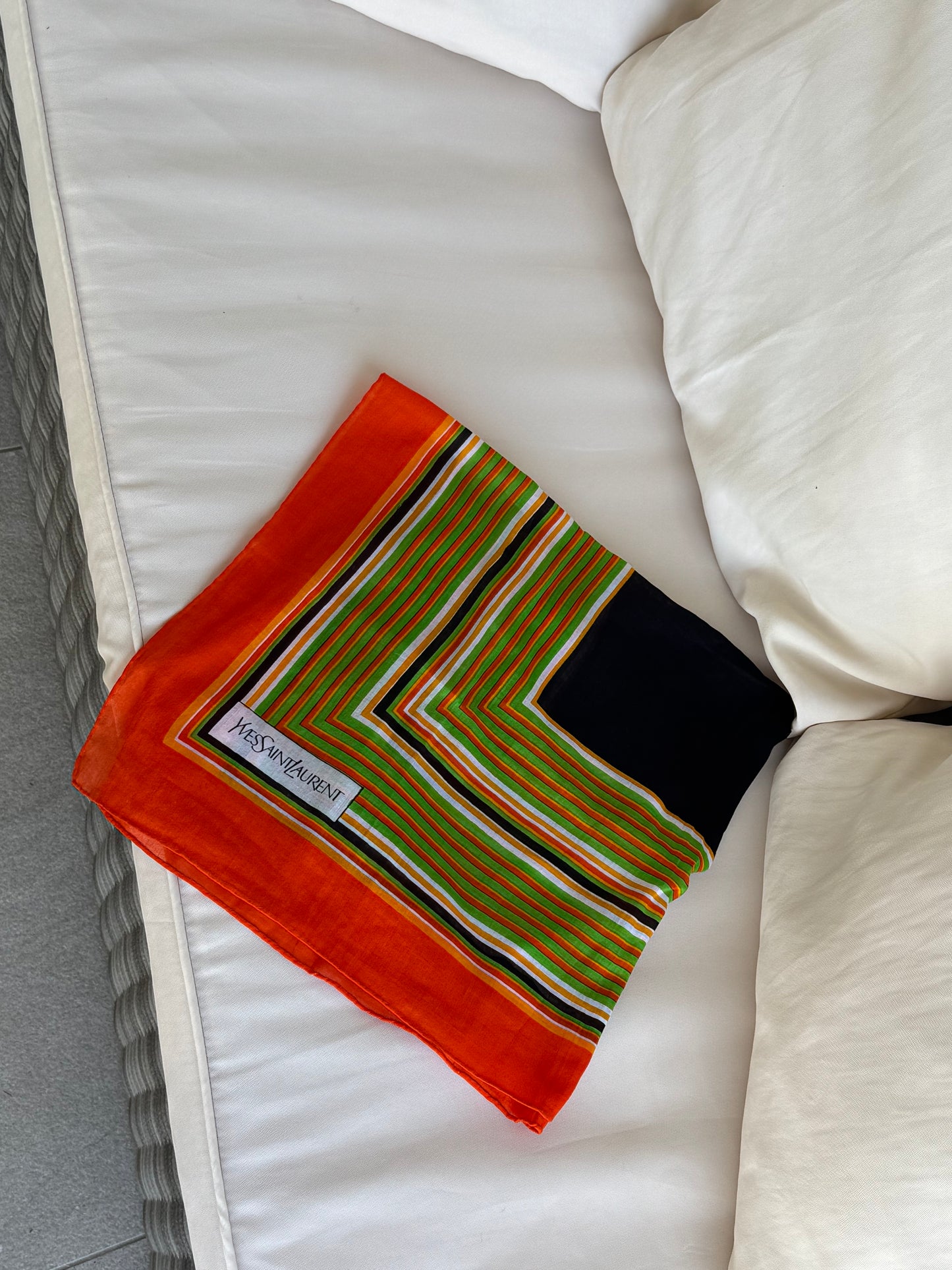 Foulard Yves Saint Laurent