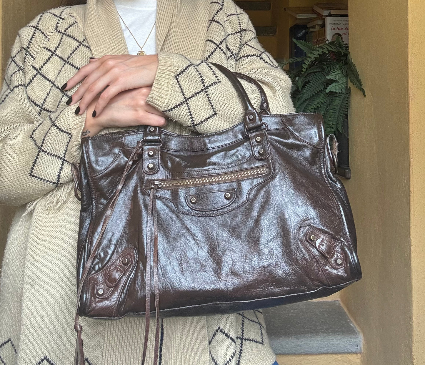 Balenciaga City cioccolato