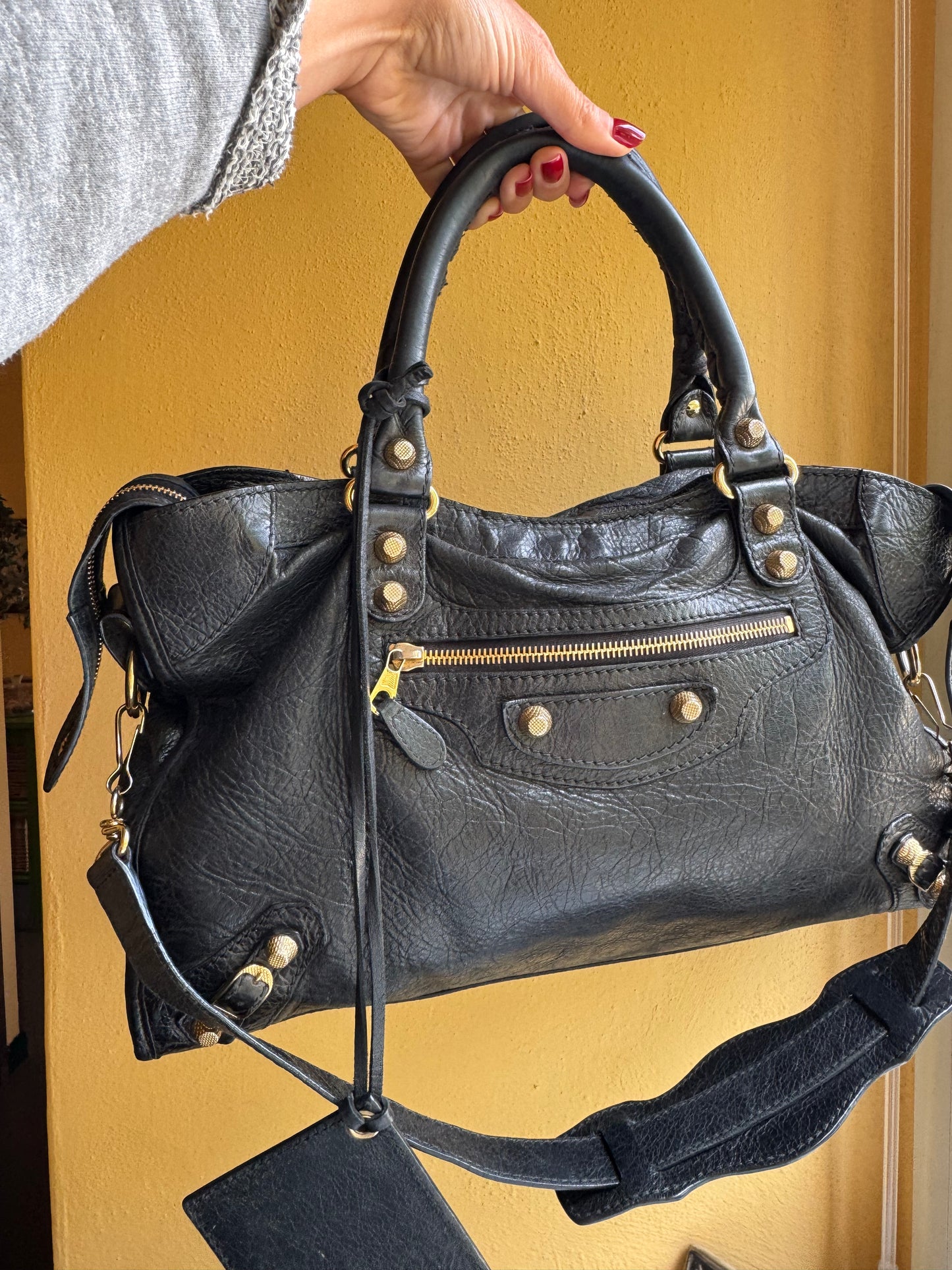 Balenciaga city