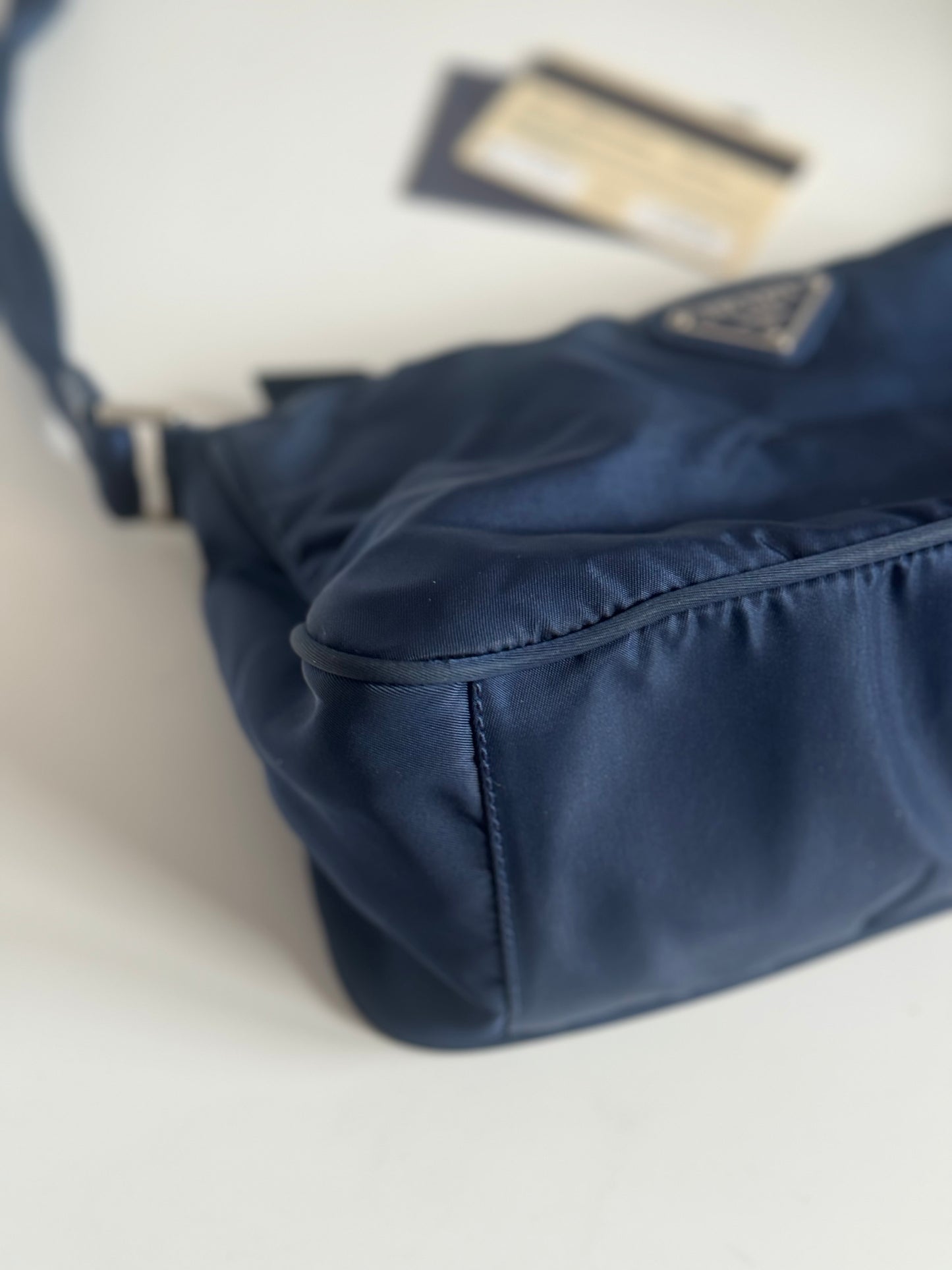 Prada Nylon blu.