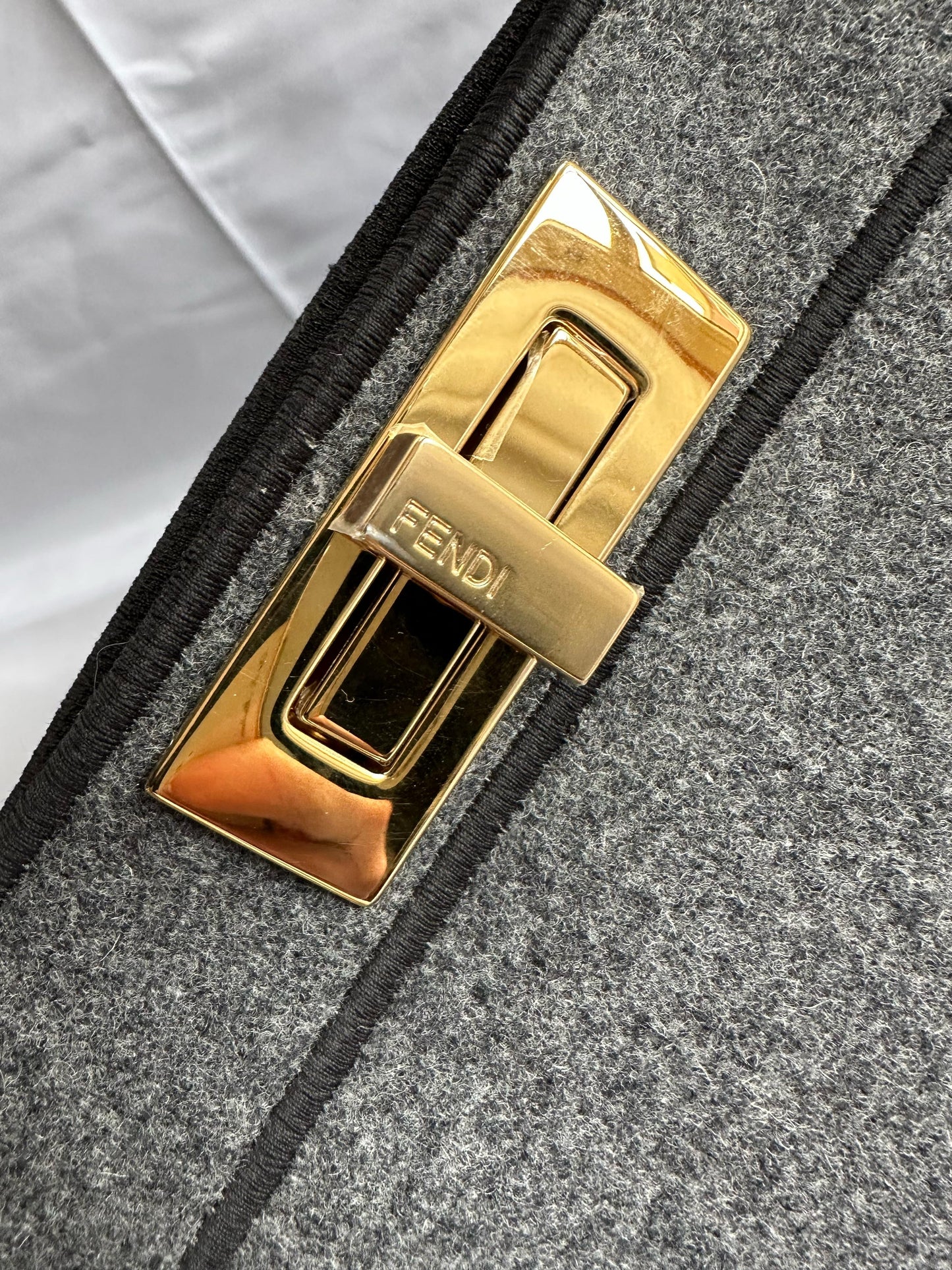Fendi Peekaboo Isseu Medium