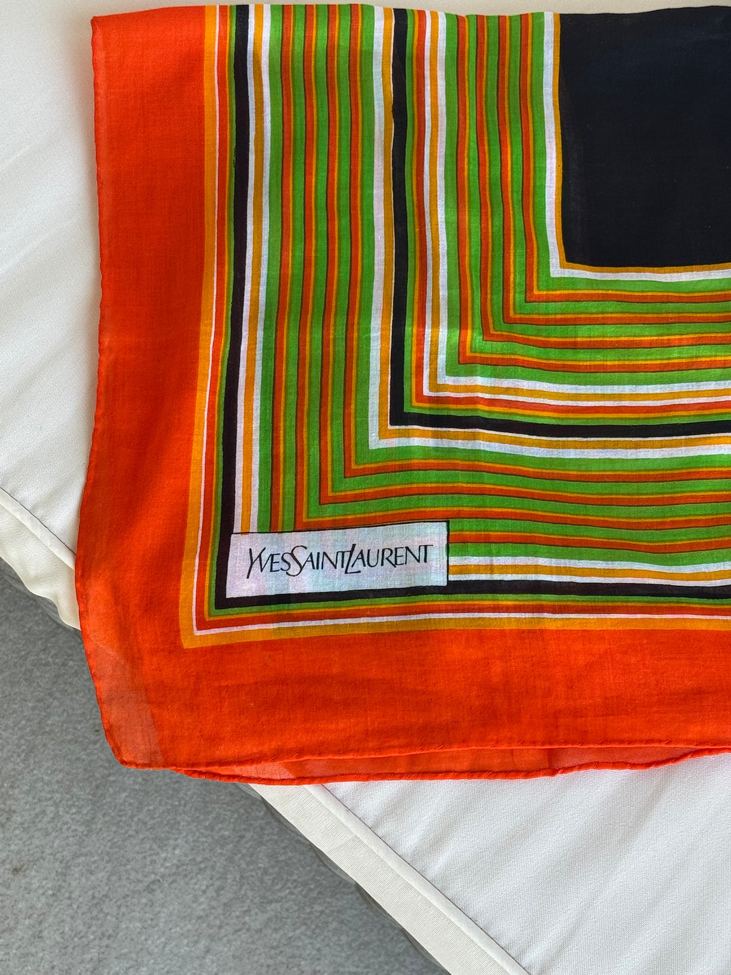 Foulard Yves Saint Laurent