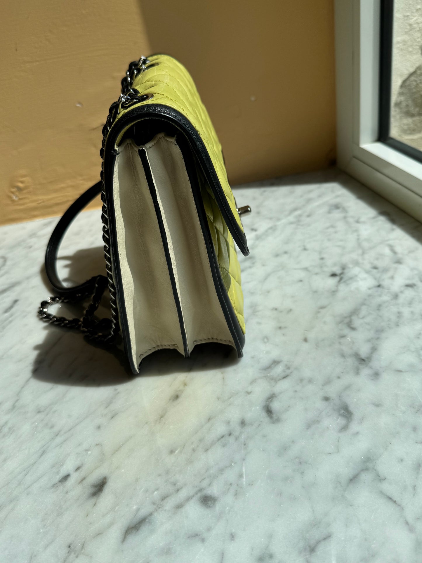 Chanel mini bicolor