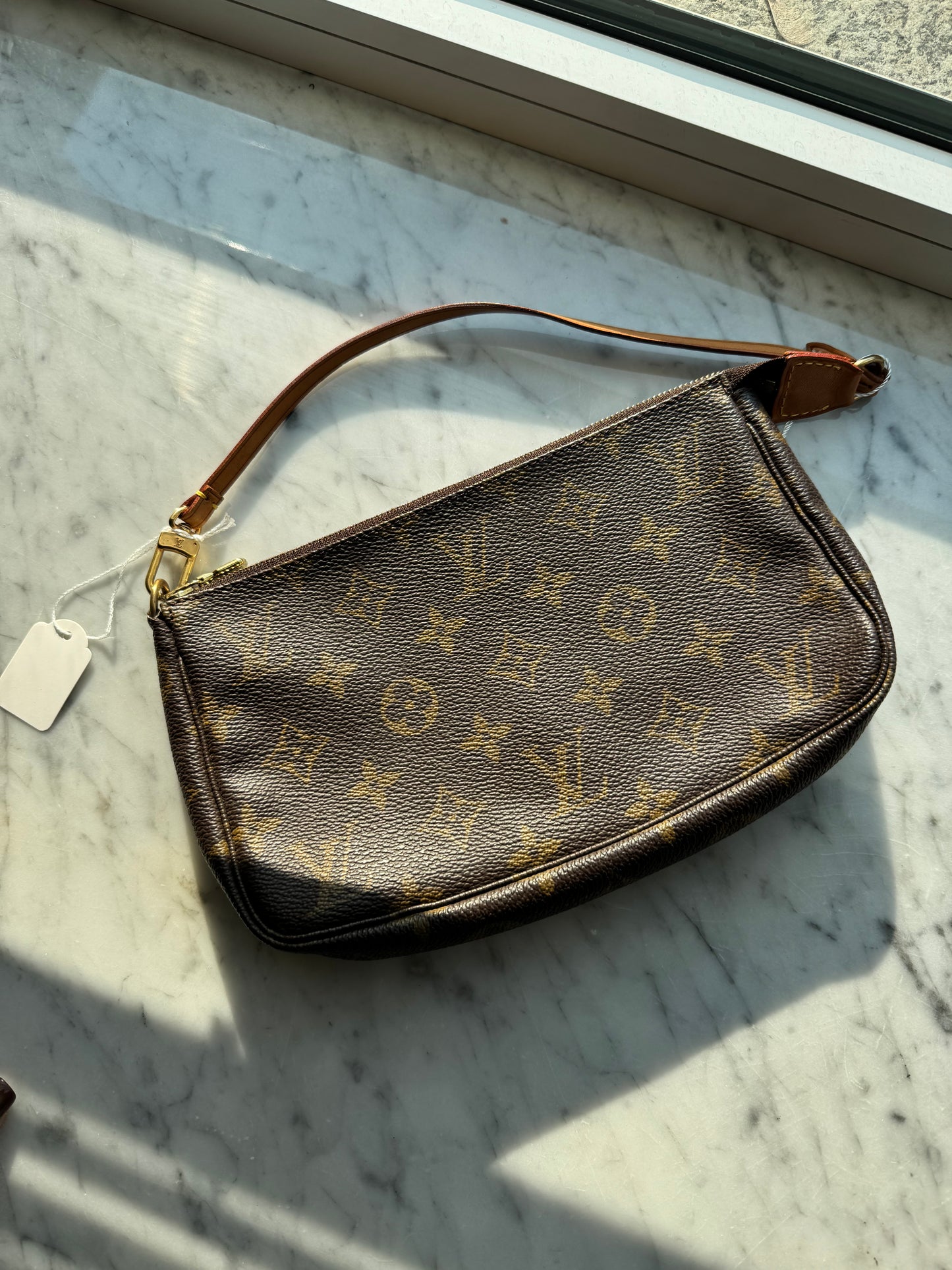 Louis Vuitton pochette Accessories