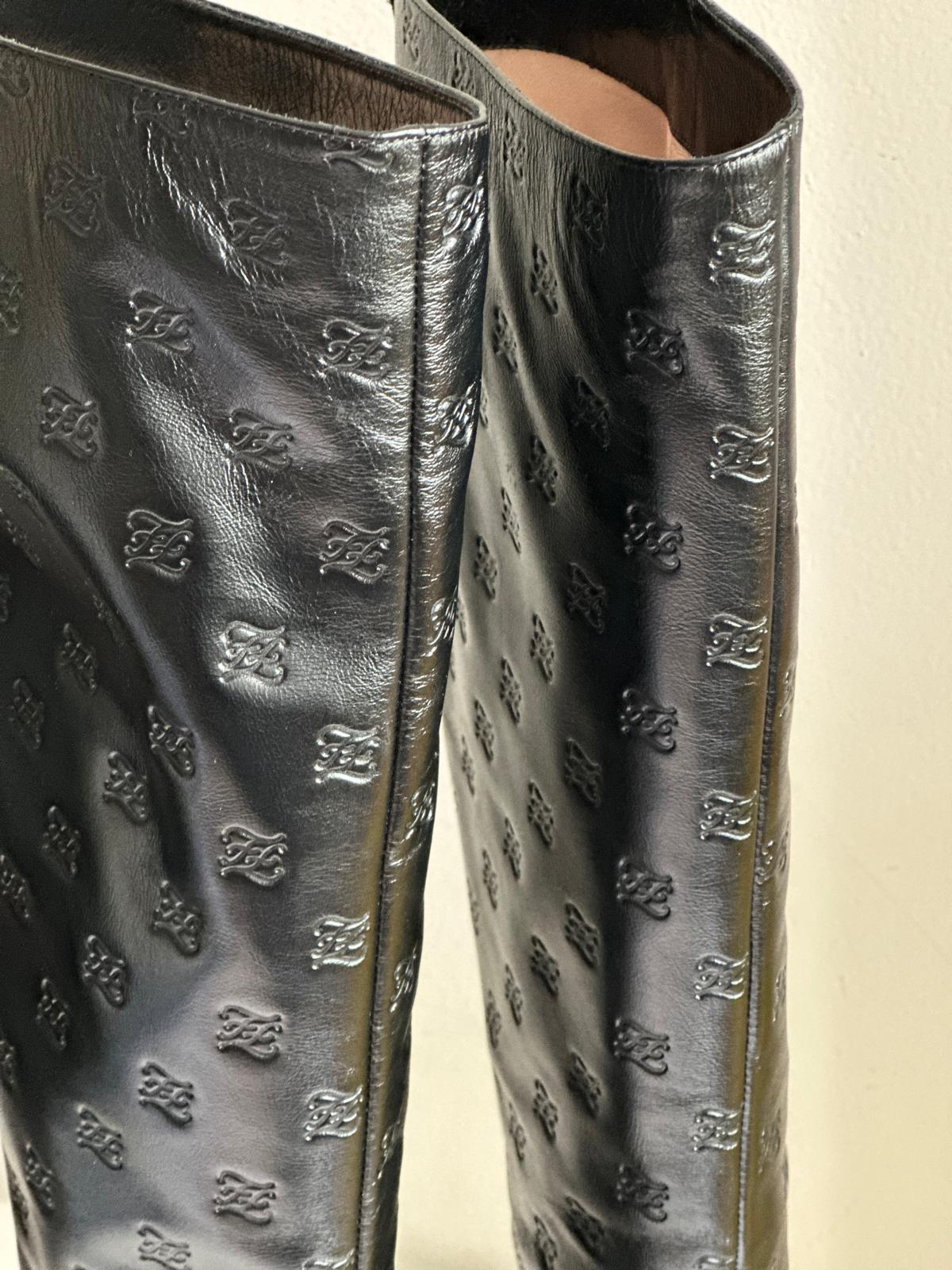 Stivali Fendi monogram