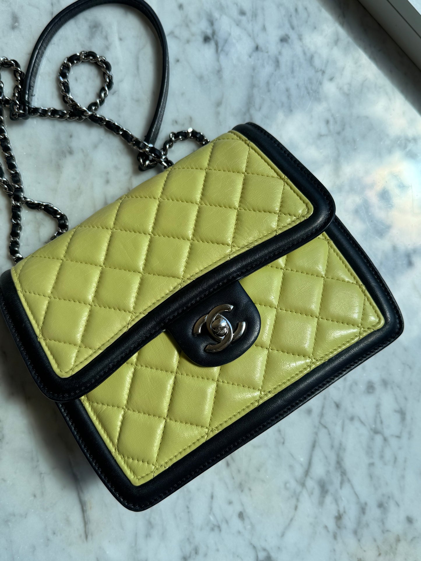 Chanel mini bicolor