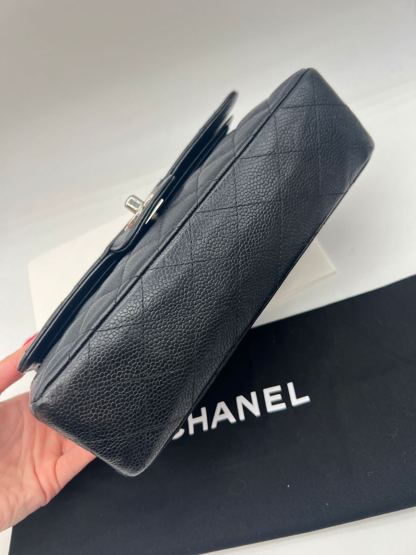Chanel caviar nera misura piccola