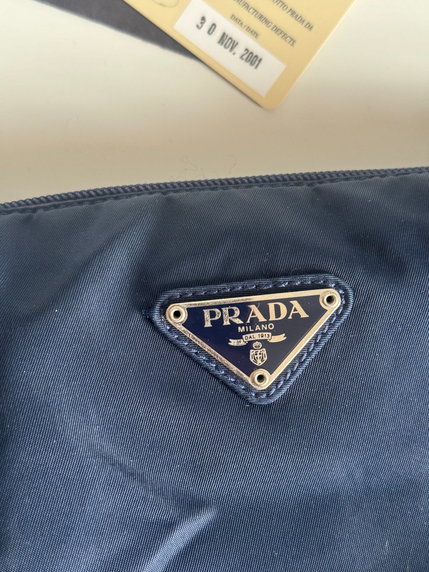 Prada Nylon blu.