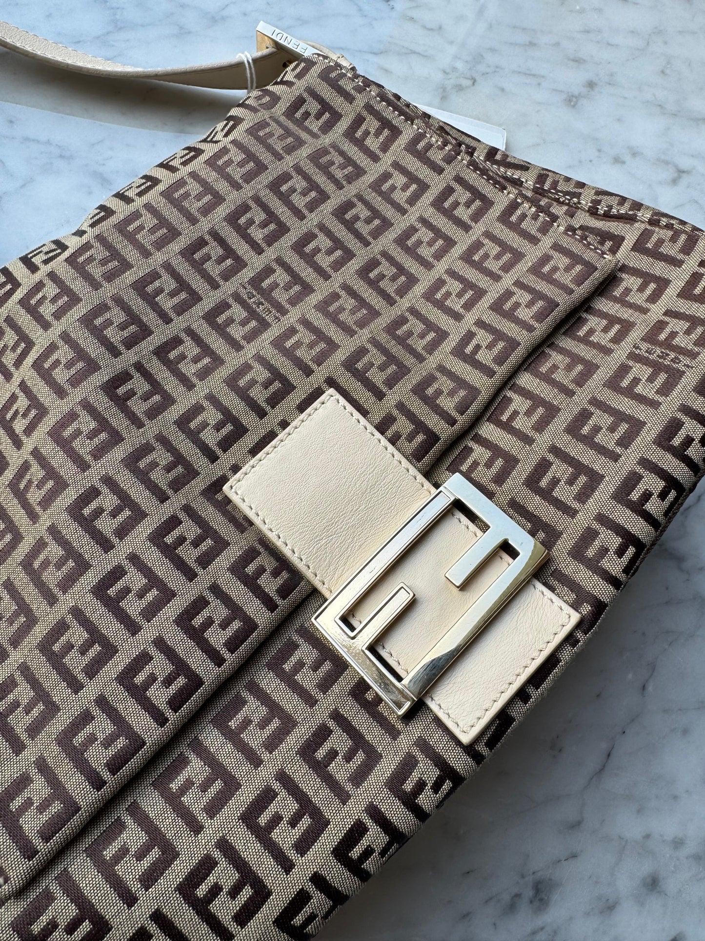 Fendi mamma baguette monogram