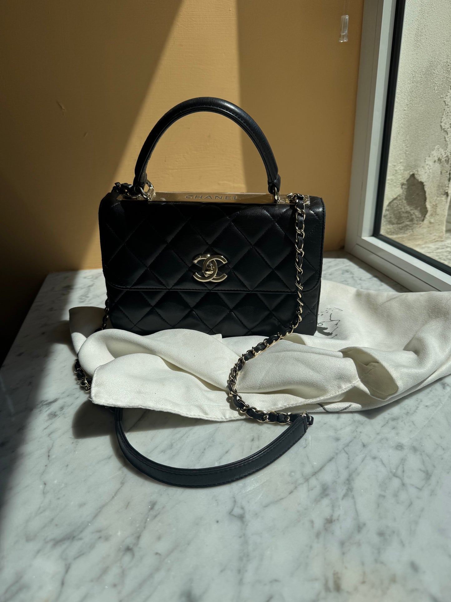 Chanel Top Handle nera