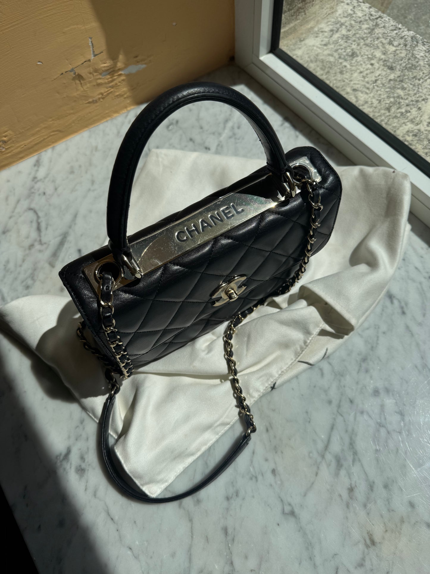 Chanel Top Handle nera