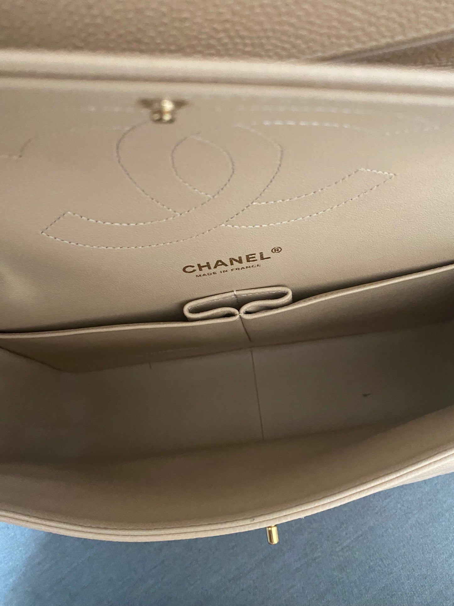 Chanel Jumbo caviar beige