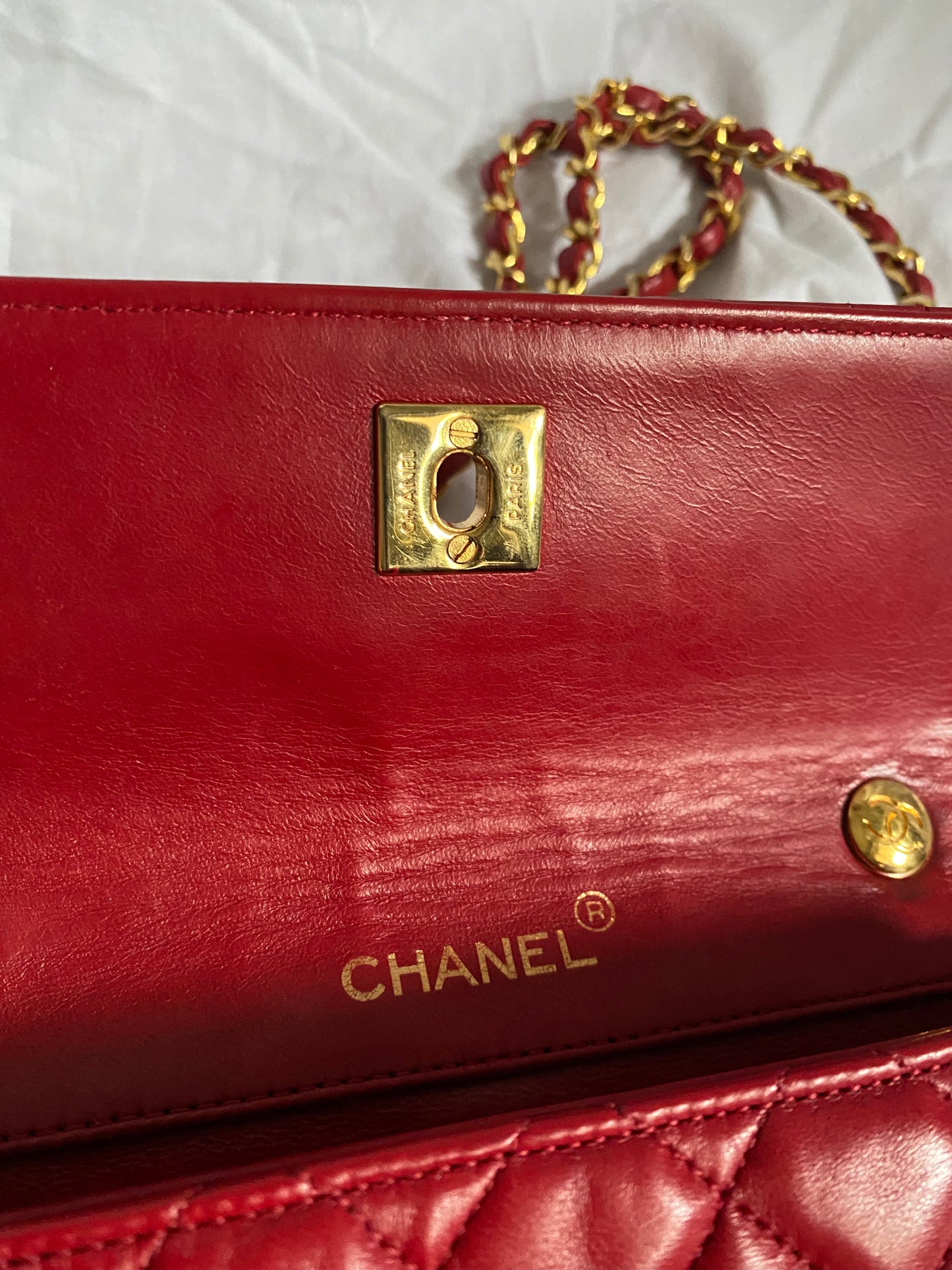 Chanel mini rossa in pelle