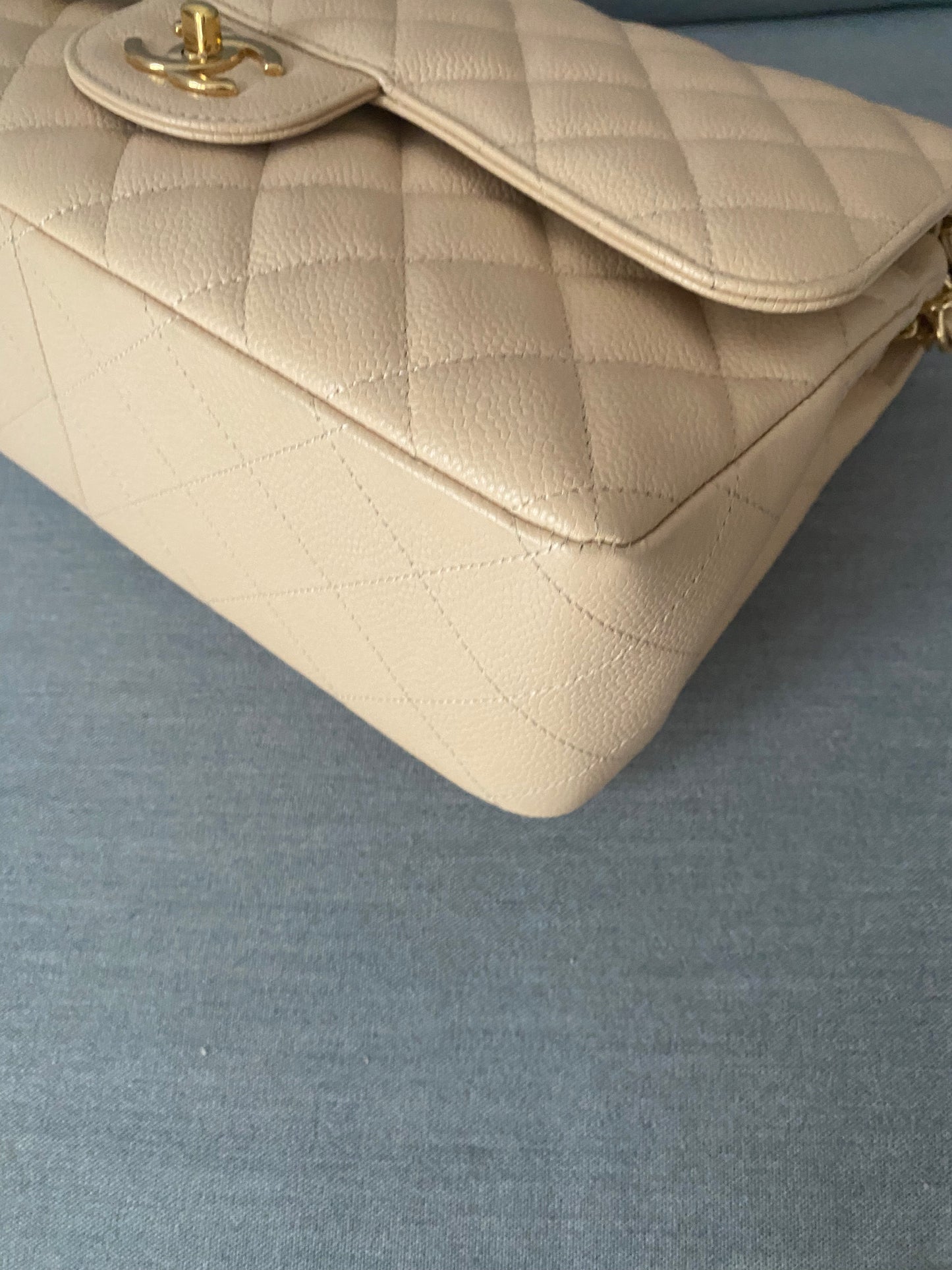 Chanel Jumbo caviar beige