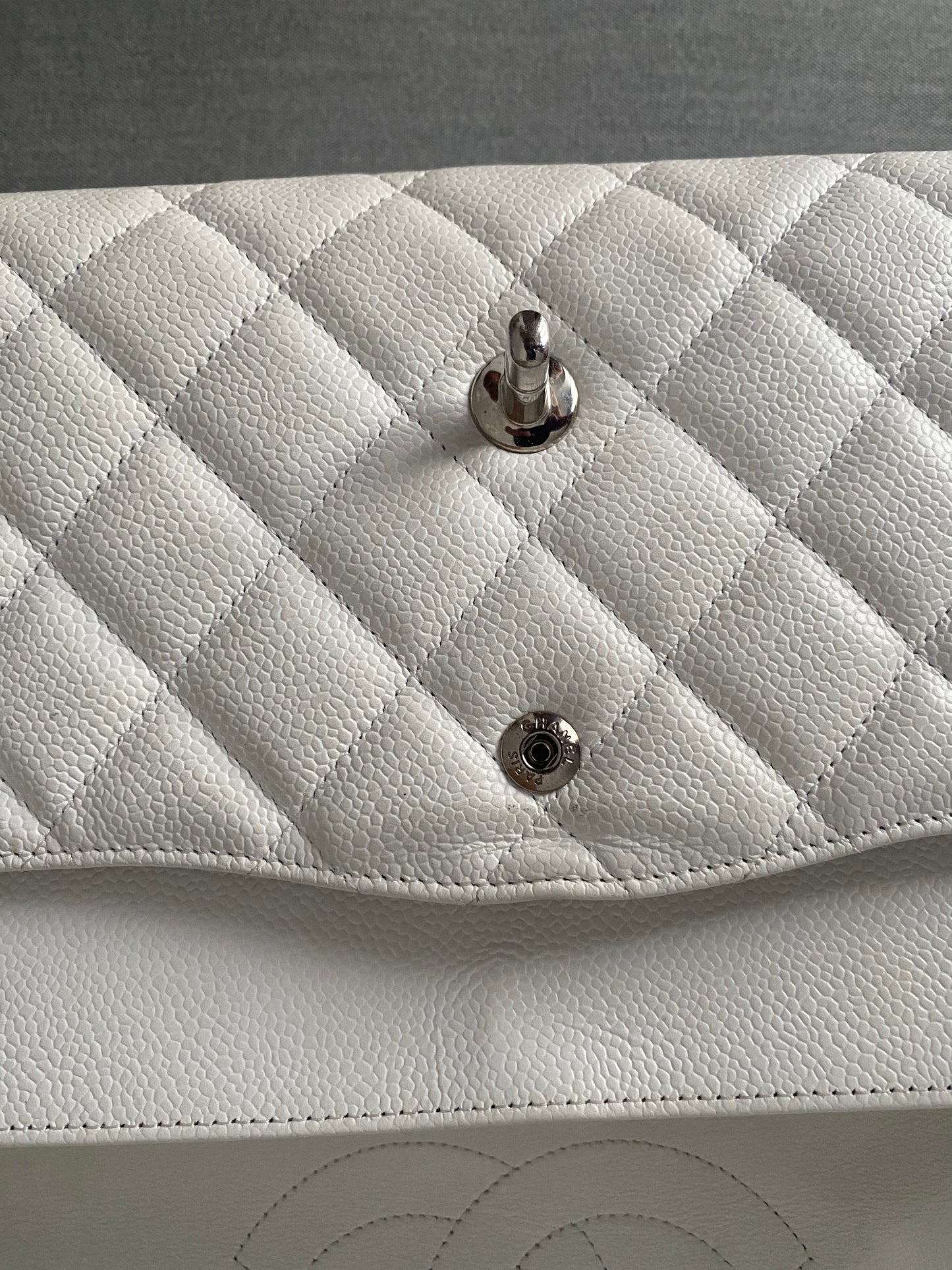 Chanel jumbo caviar edizione limitata bianca