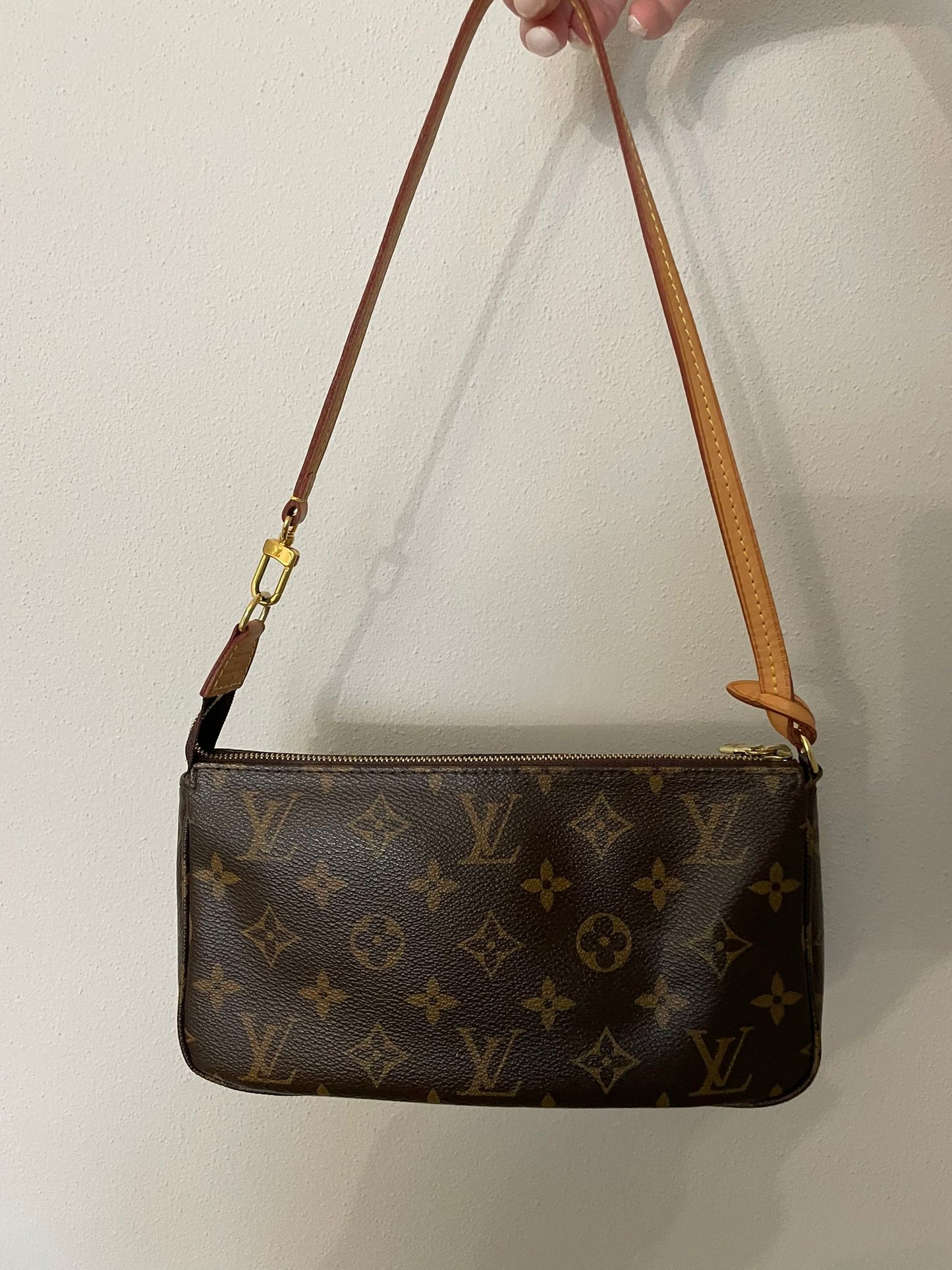 Louis Vuitton Pochette Monogram