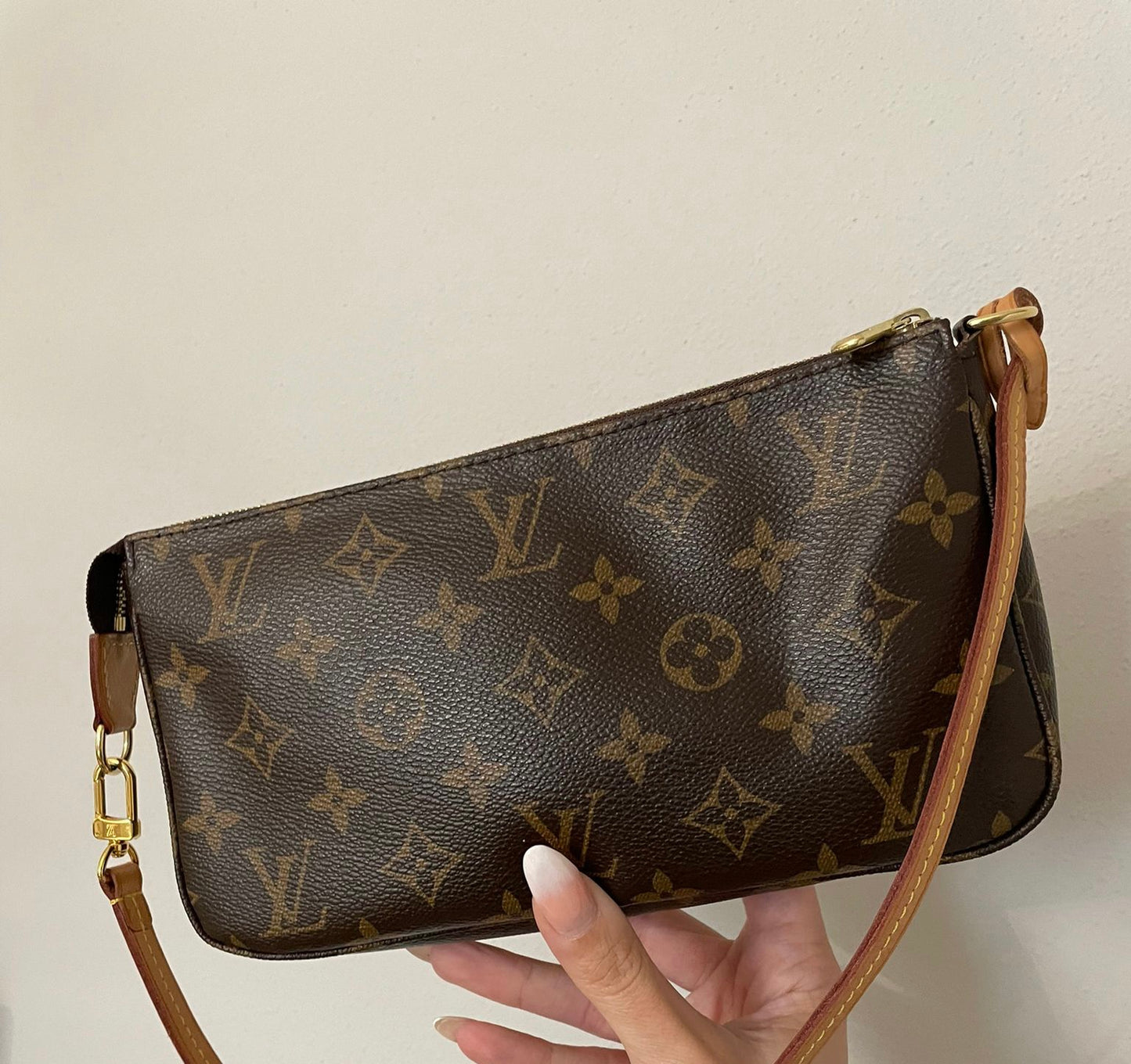 Louis Vuitton Pochette Monogram