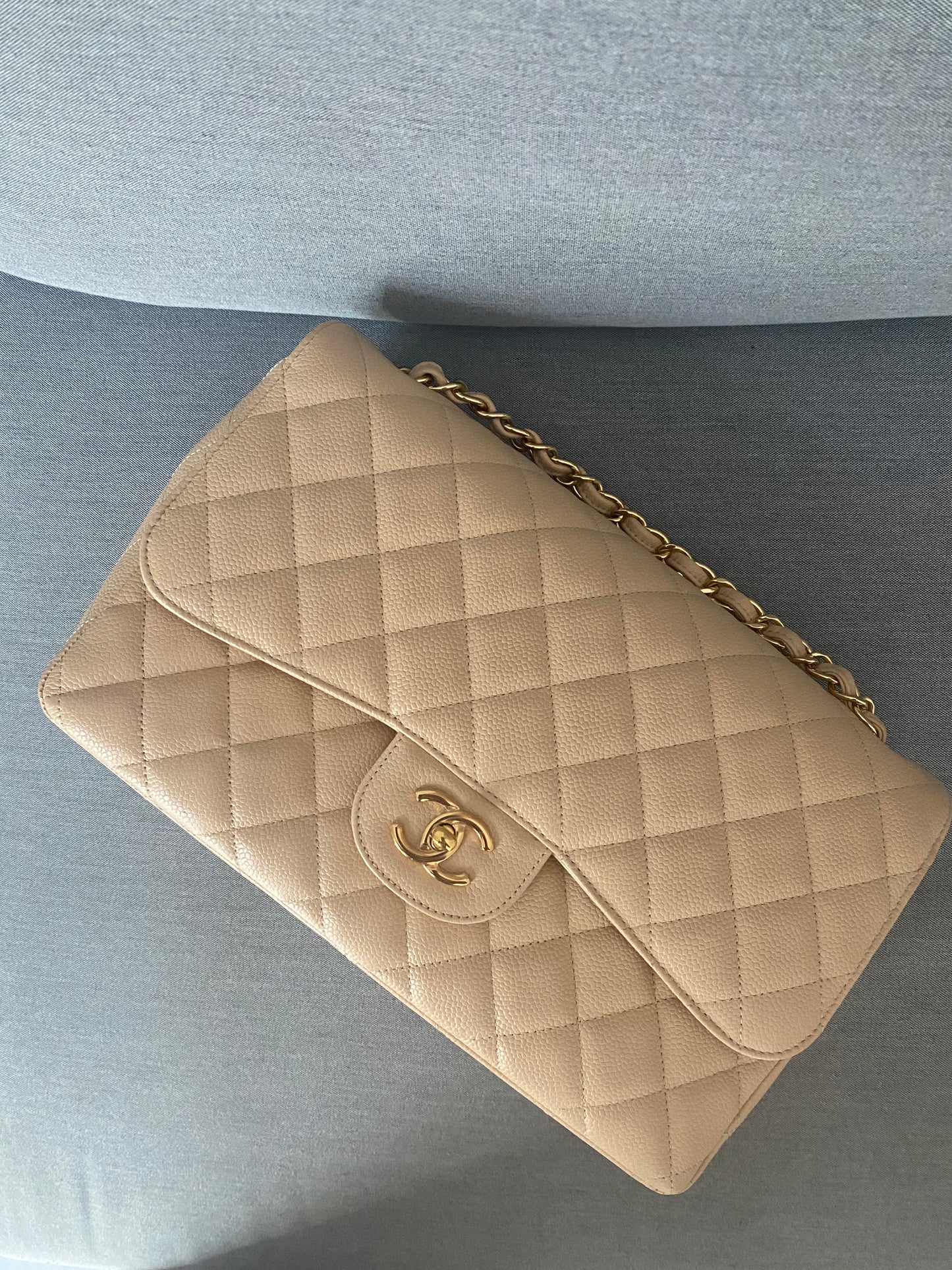 Chanel Jumbo caviar beige