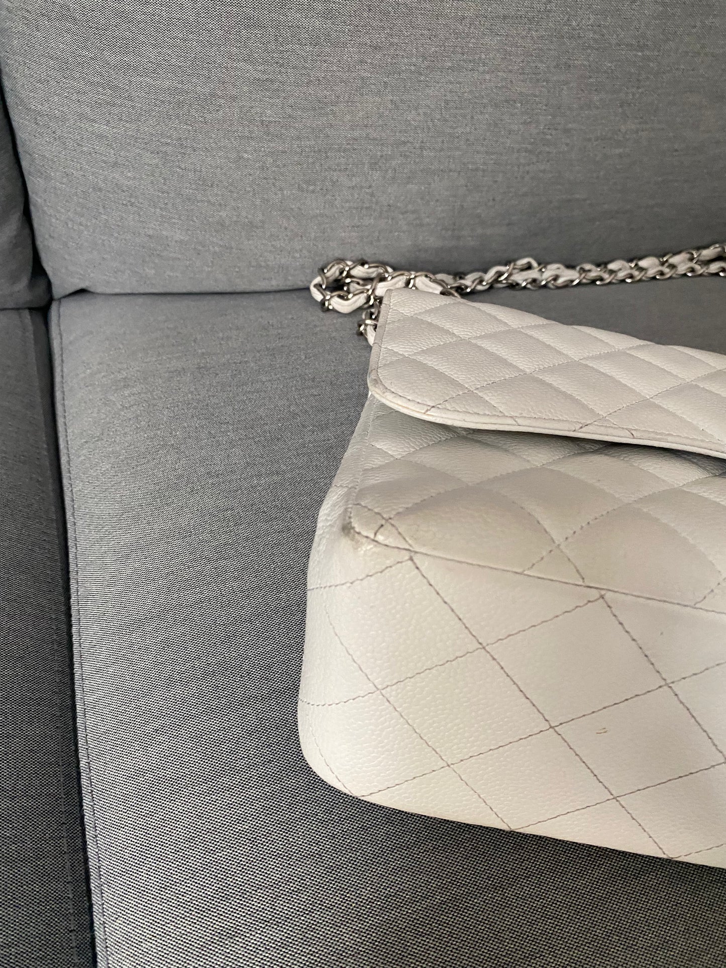 Chanel jumbo caviar edizione limitata bianca