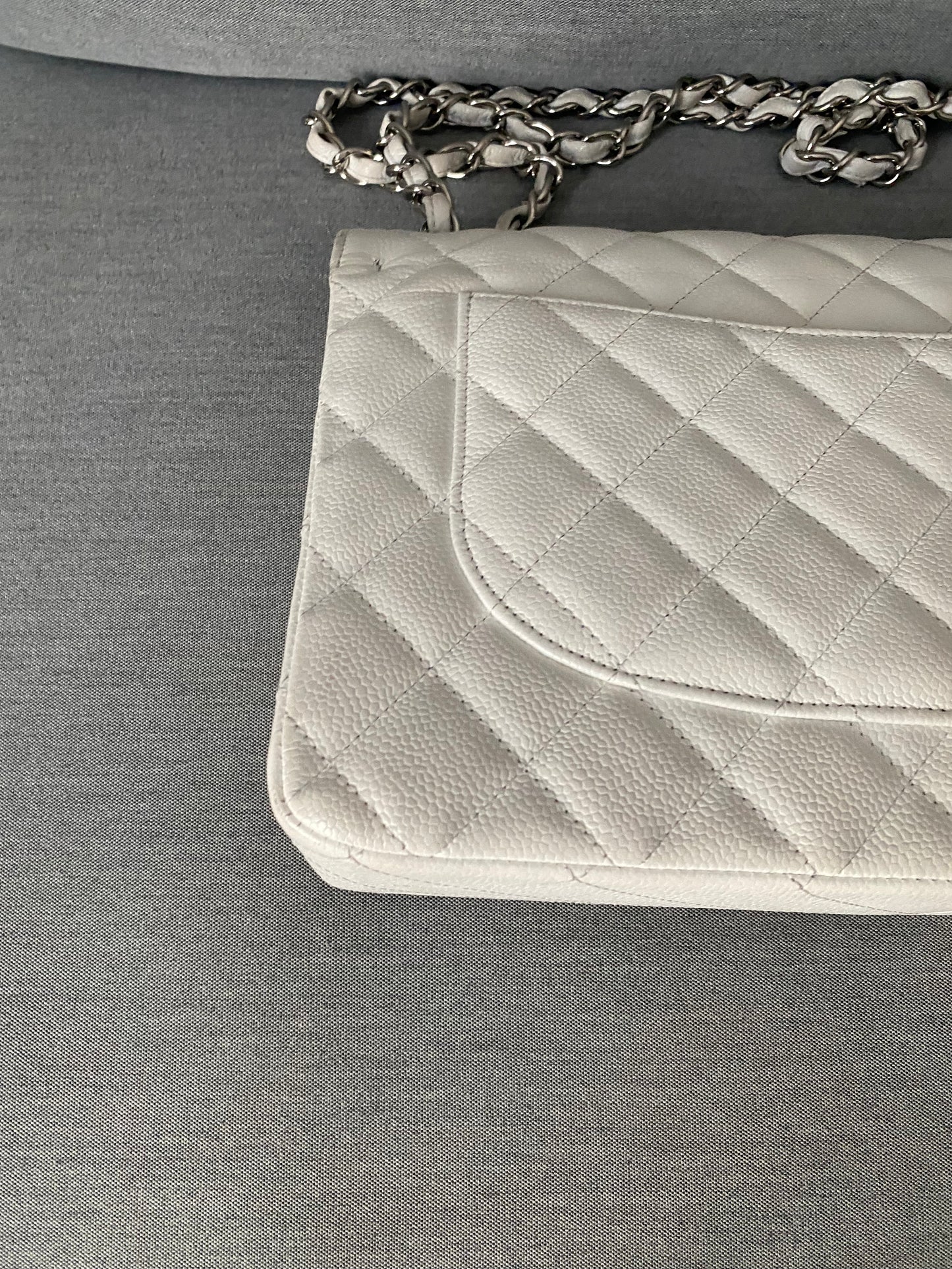 Chanel jumbo caviar edizione limitata bianca