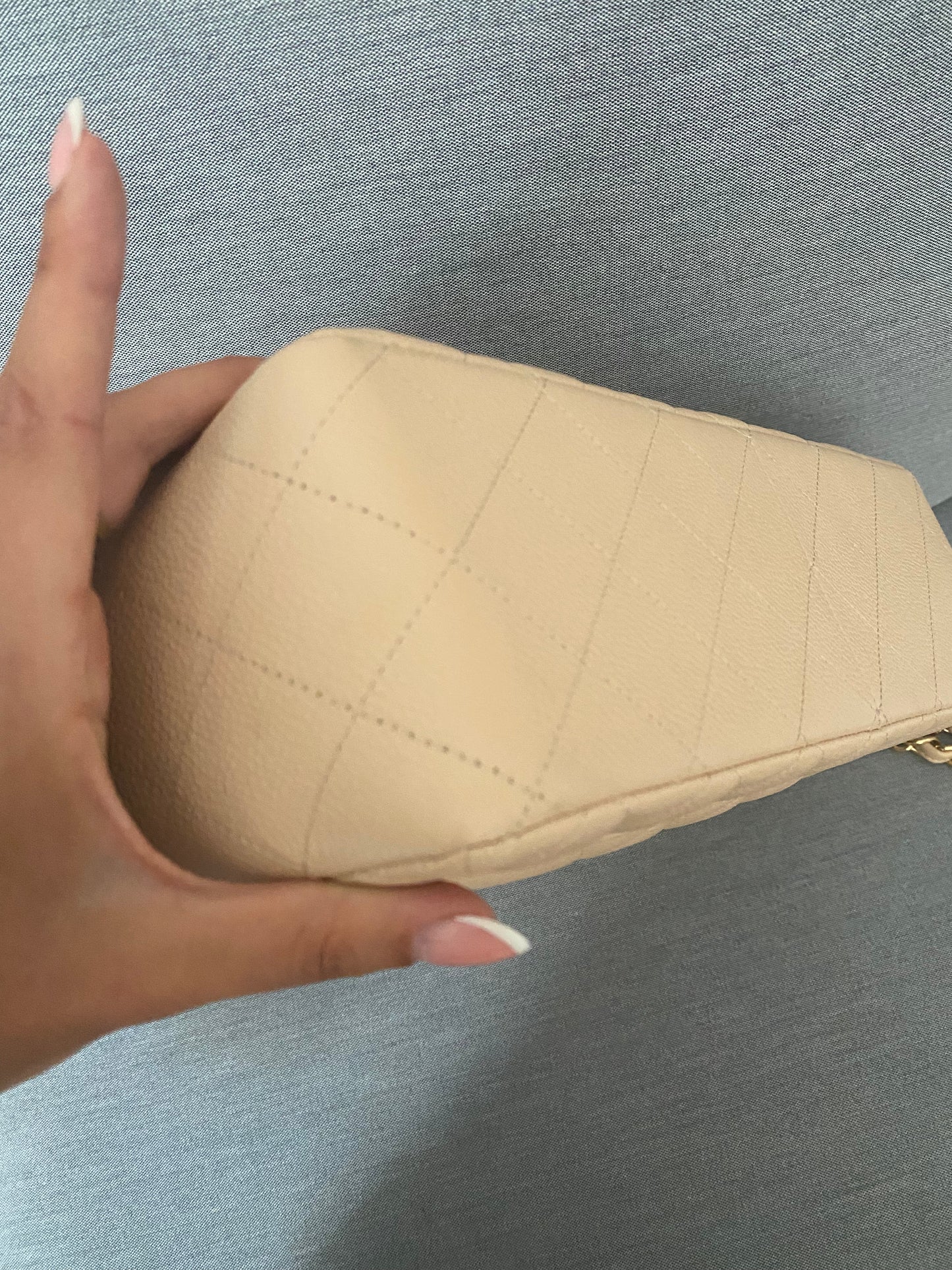 Chanel Jumbo caviar beige