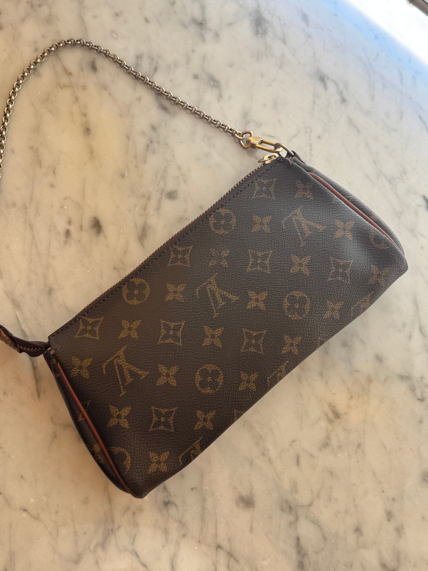 Pochette Eva Louis Vuitton