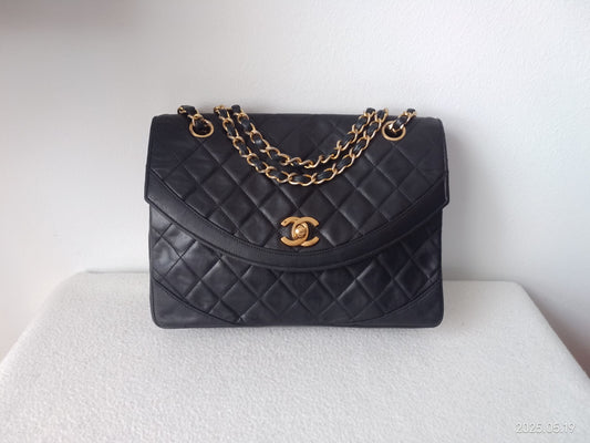 Chanel vintage black