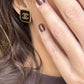 Orecchini Con bottone Chanel