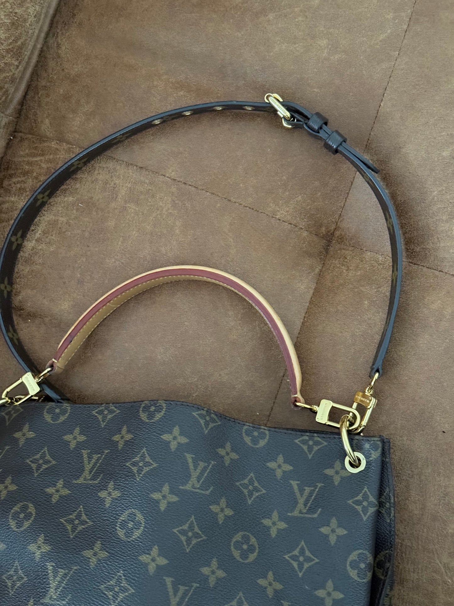 Louis Vuitton Metis hobo.
Monogram