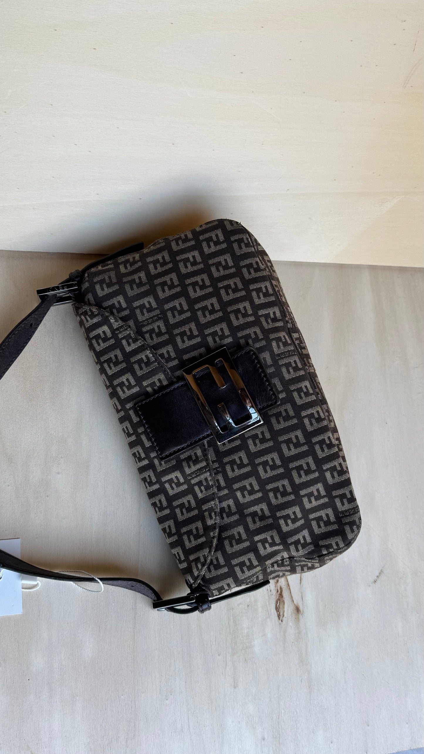 Baguette Fendi monogram