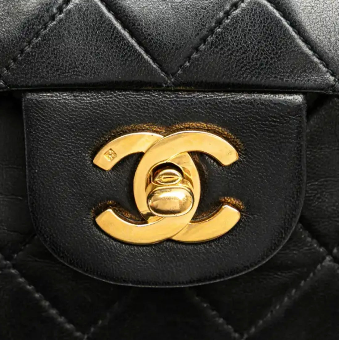 Chanel Classic medium double flap