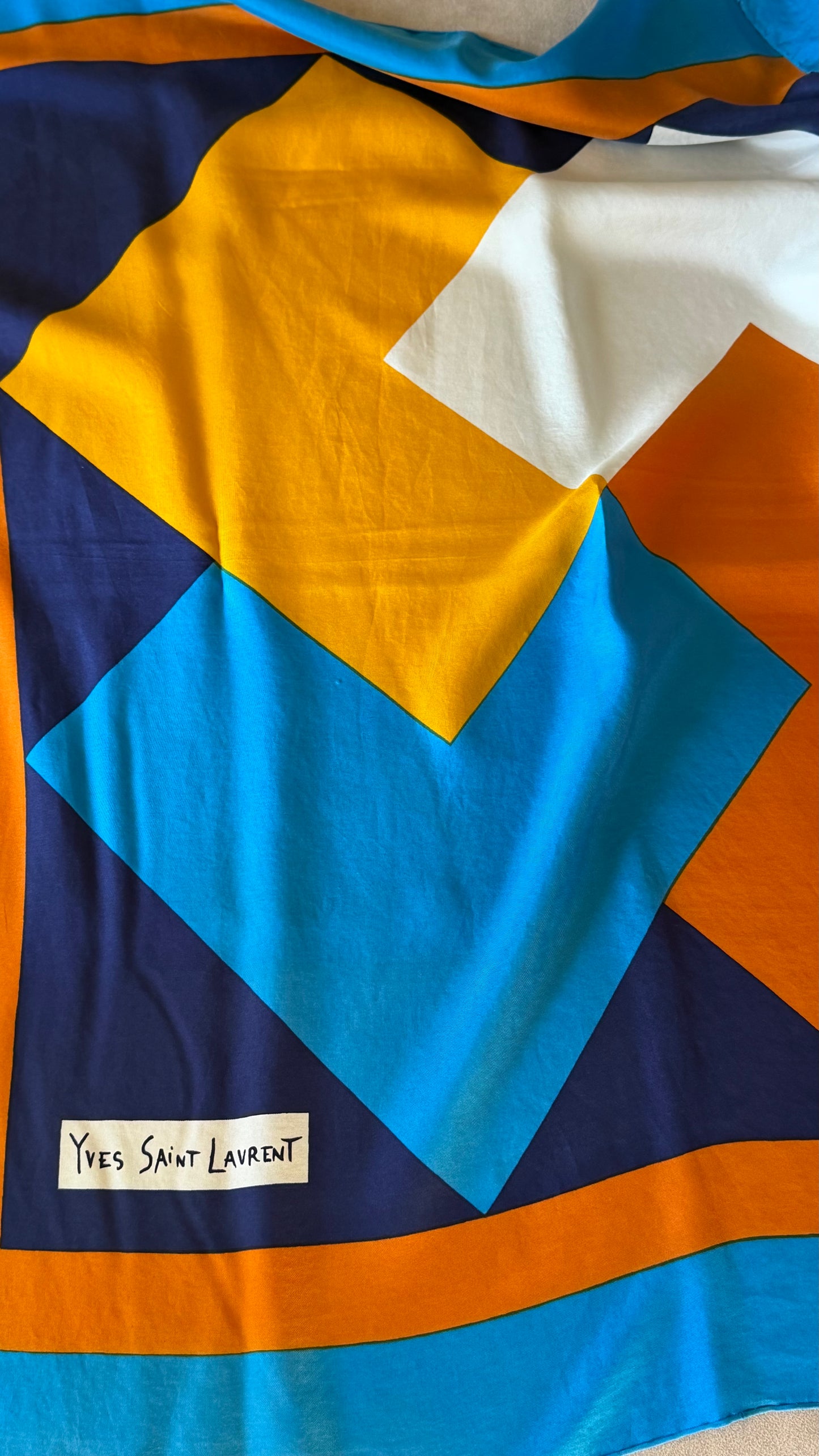 Foulard YSL