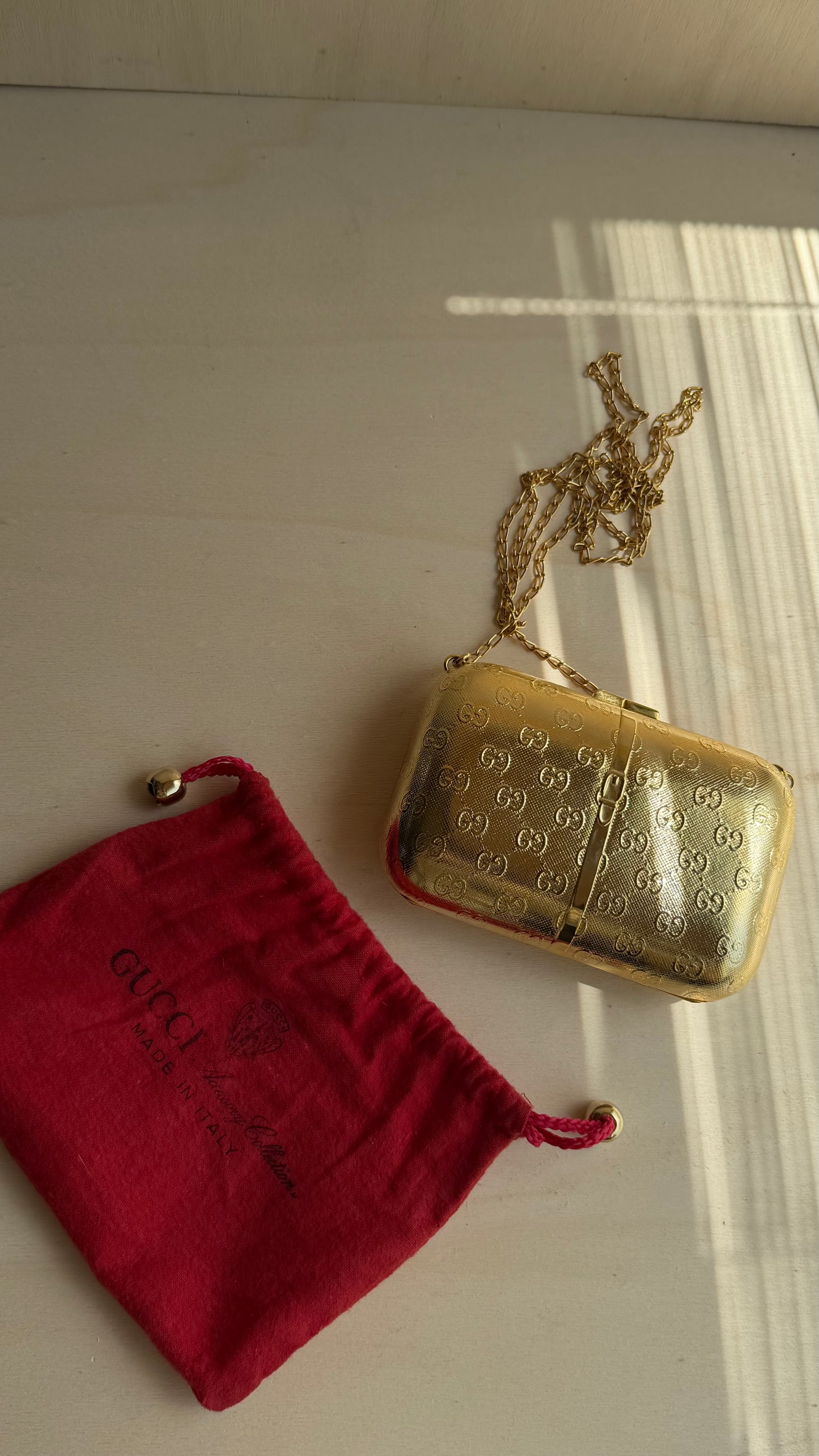 Gucci Vintage GG
Monogram Gold Minaudière
Clutch | Gold Hardware