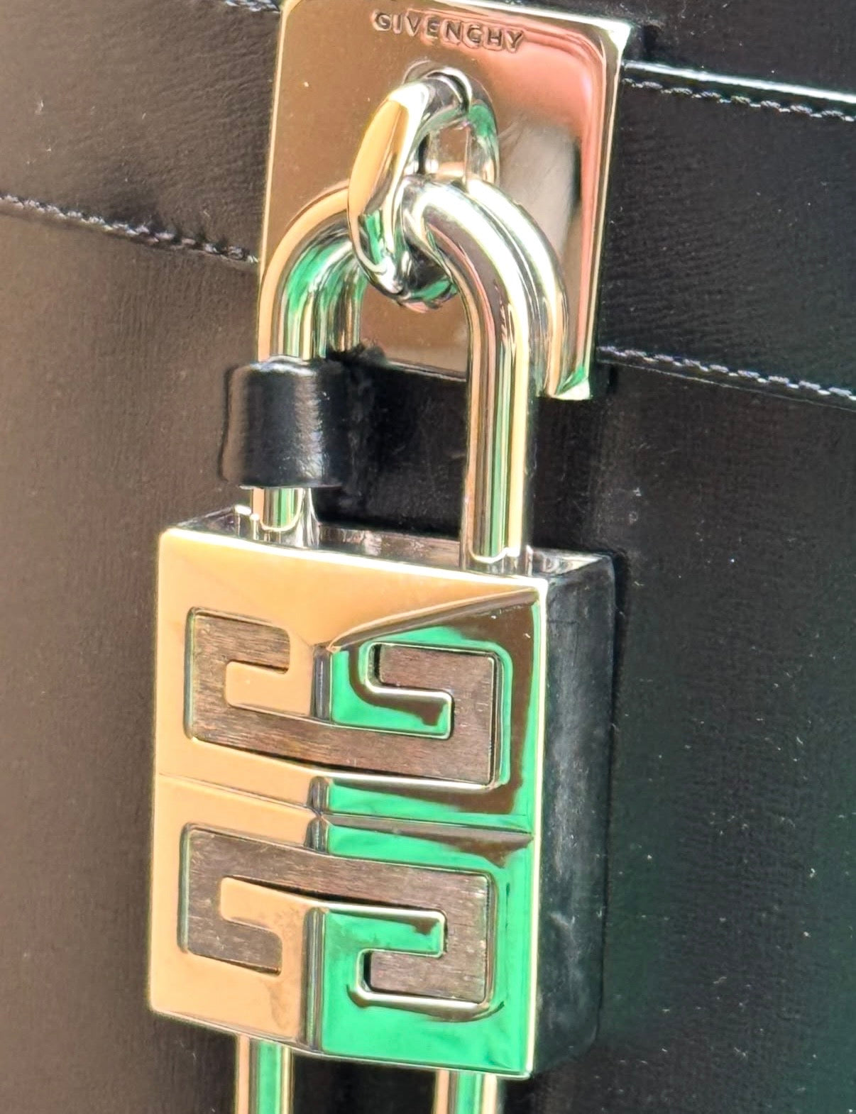 Stuvali Shark Givenchy lock 37