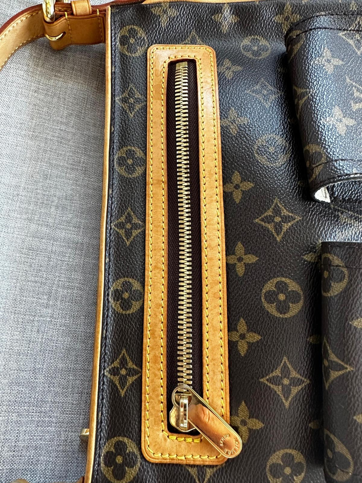 Vuitton Hudson Crossbody Bag
