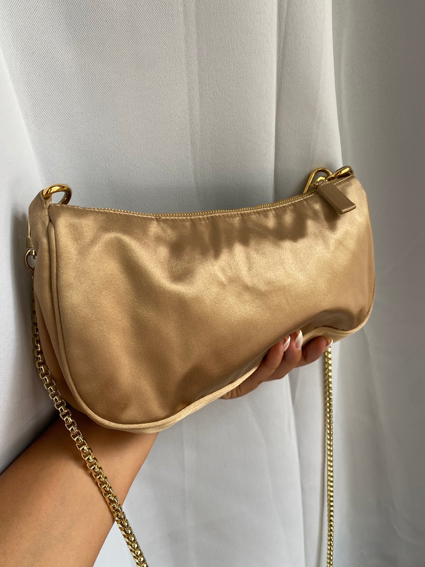 Prada in raso di seta Gold