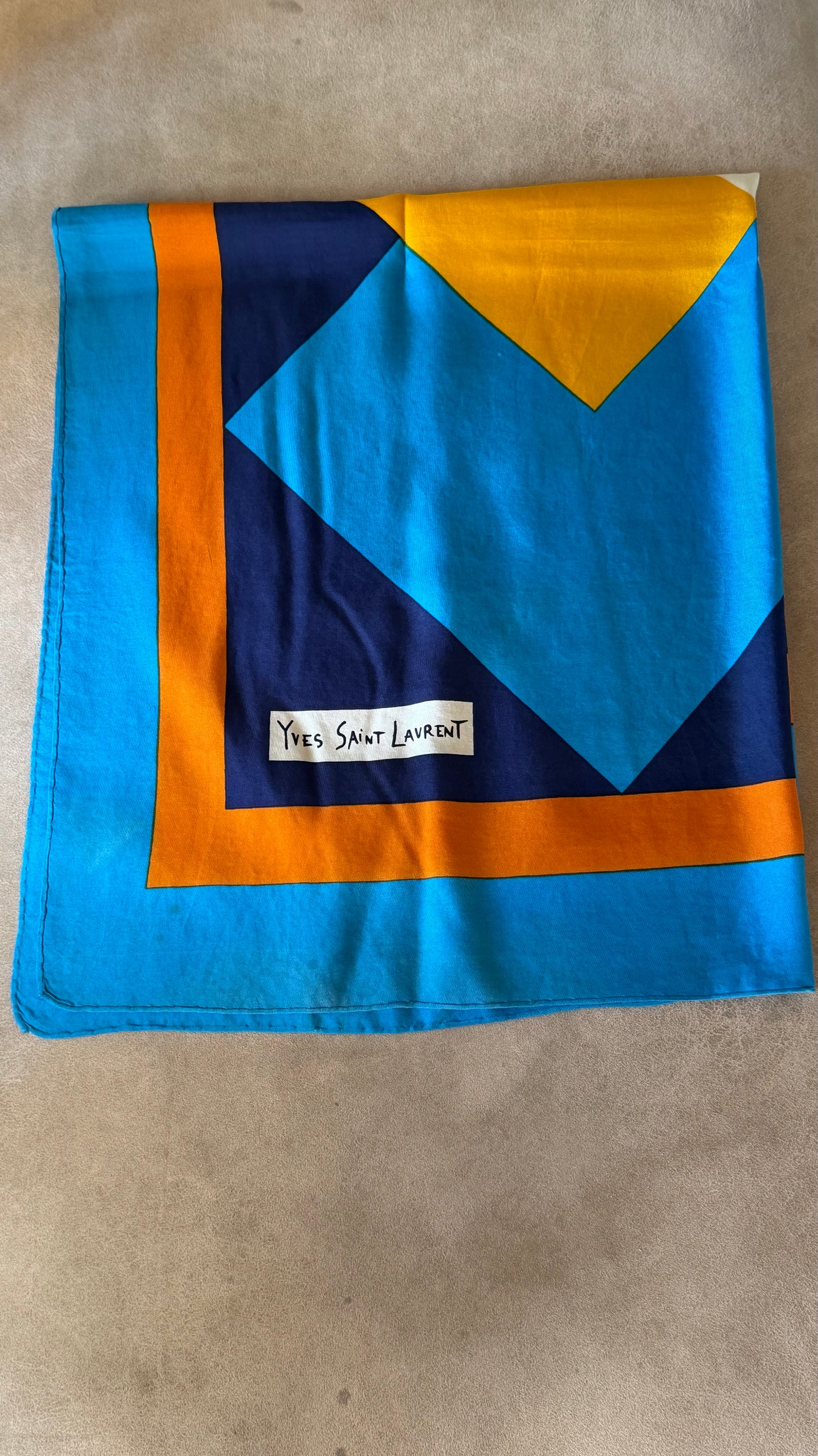 Foulard YSL