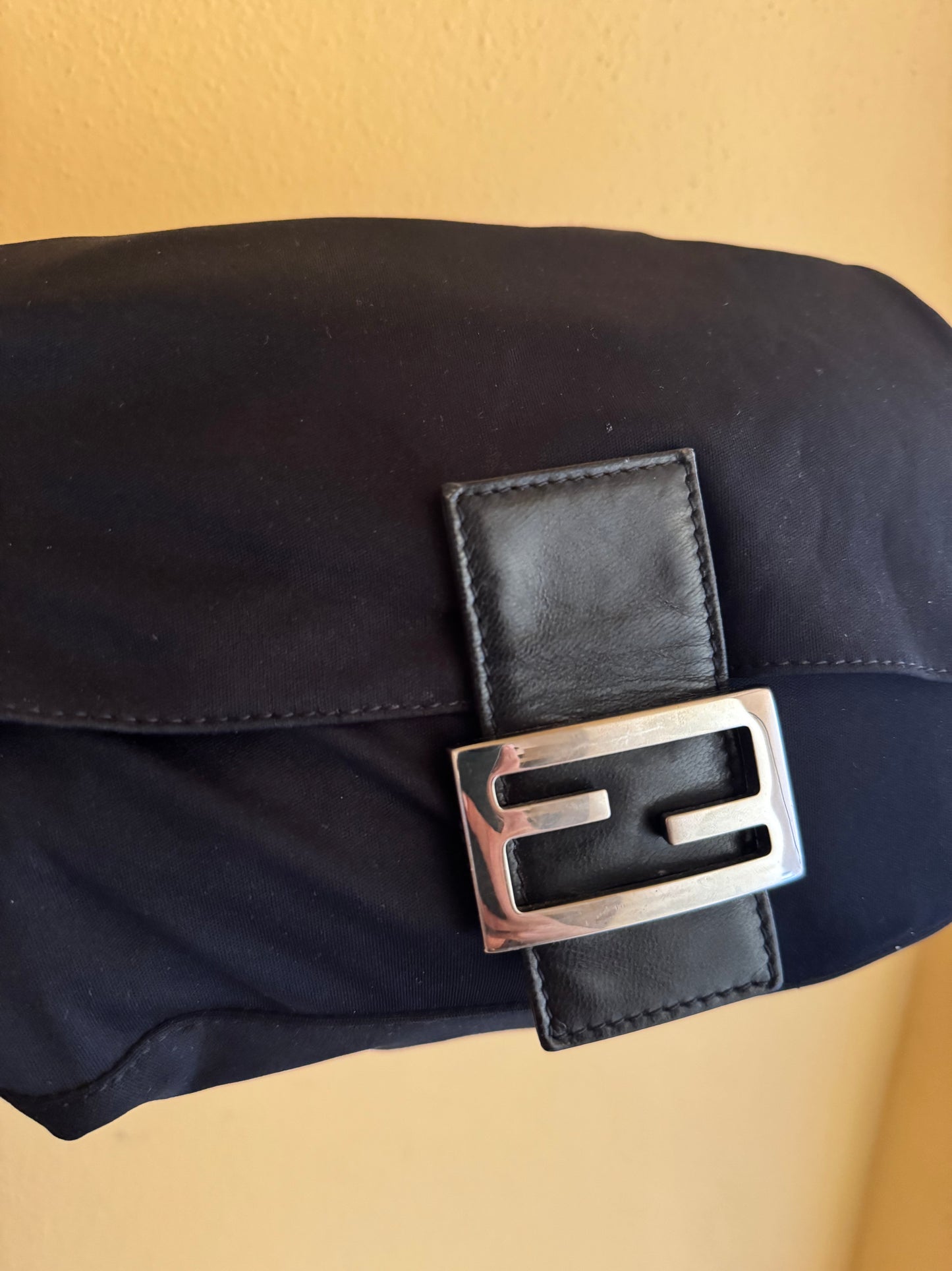 Fendi Mamma Baguette nera