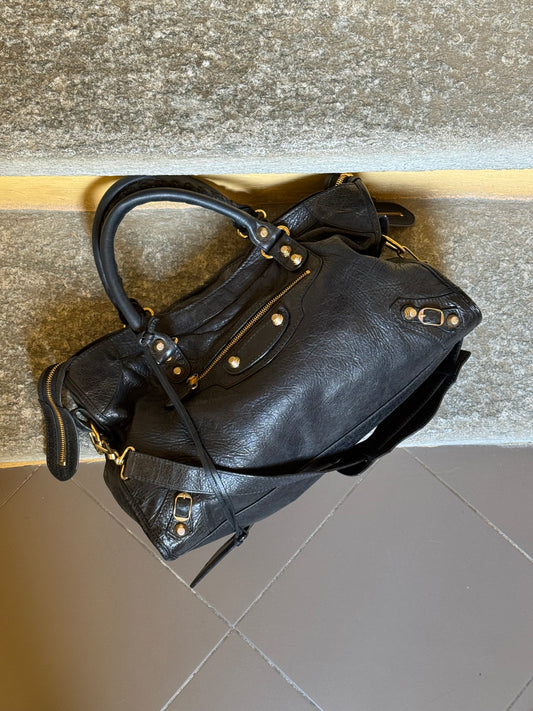 Balenciaga city