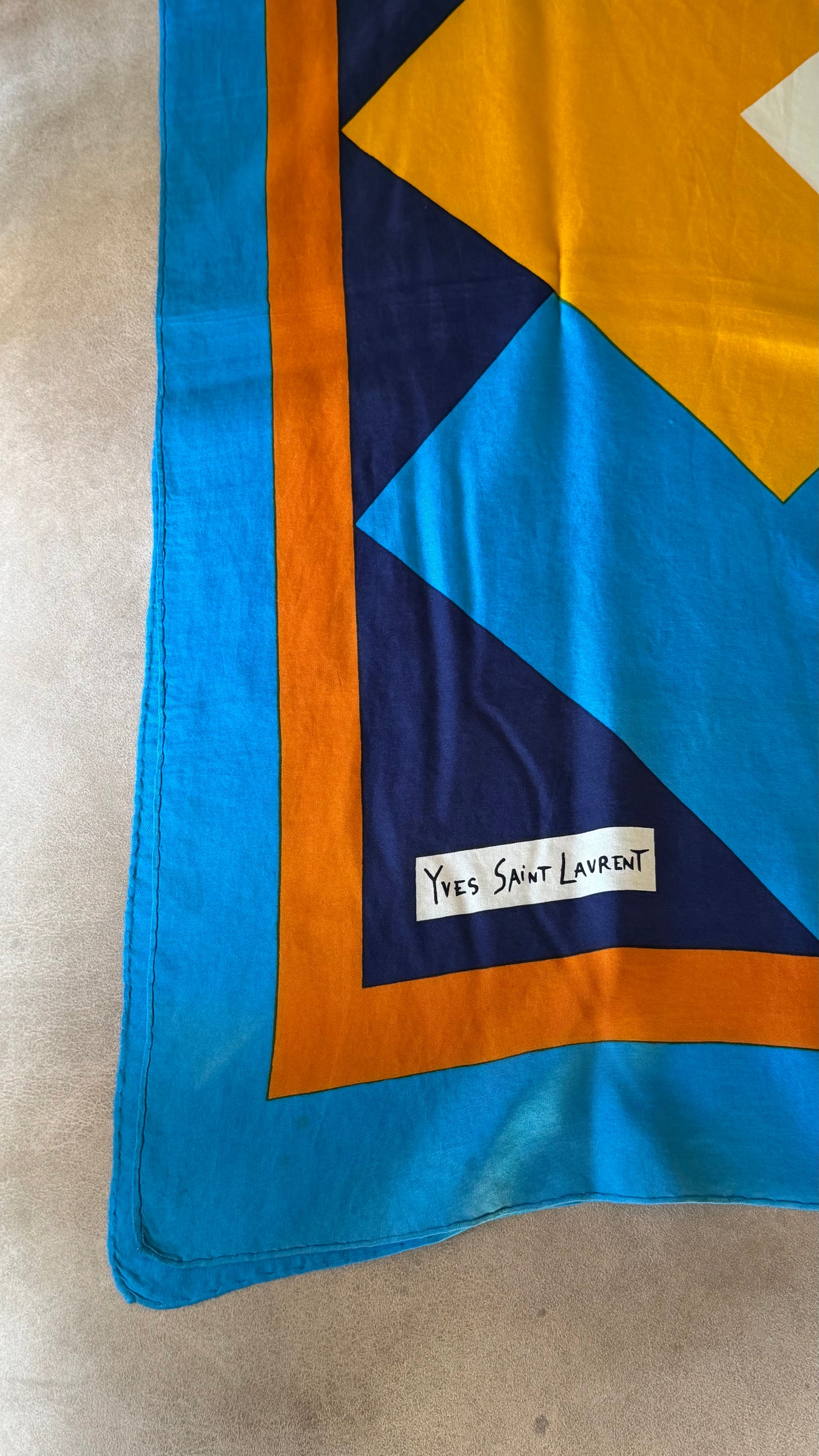 Foulard YSL