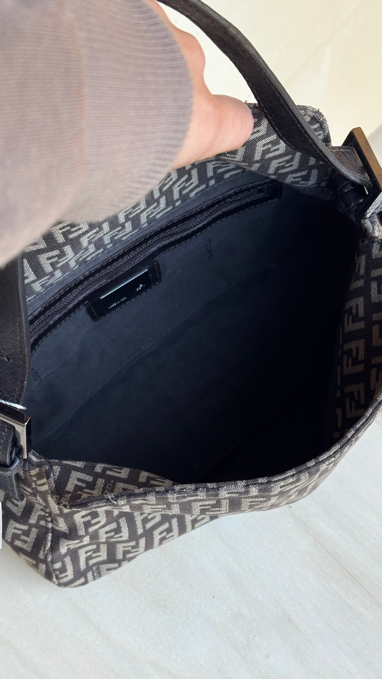 Baguette Fendi monogram