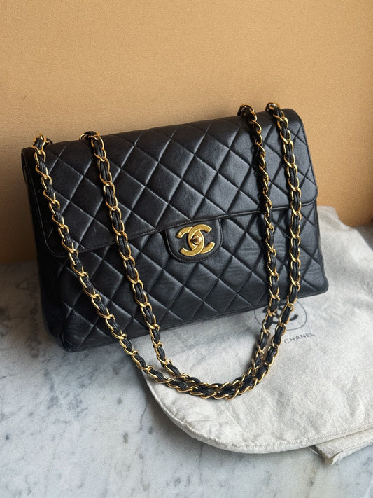 Vintage Chanel classique