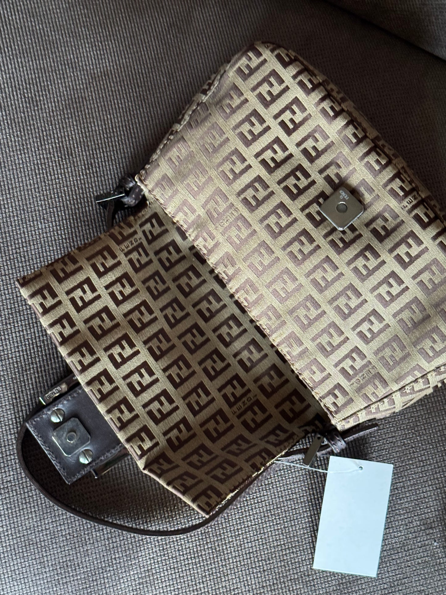 Fendi mini mamma baguette