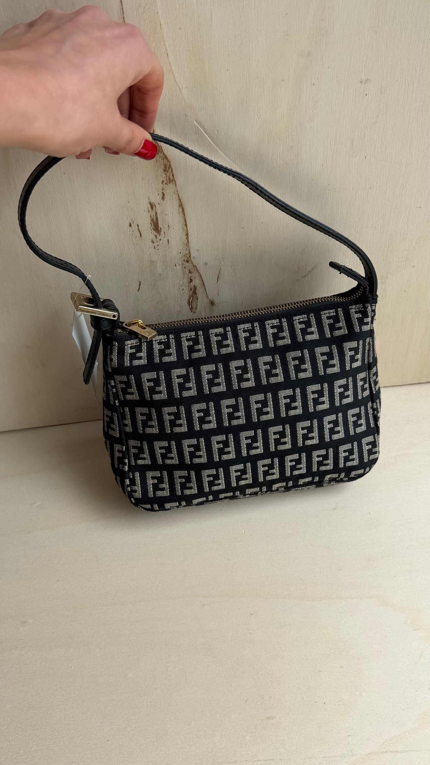 Pochette Monogram Fendi