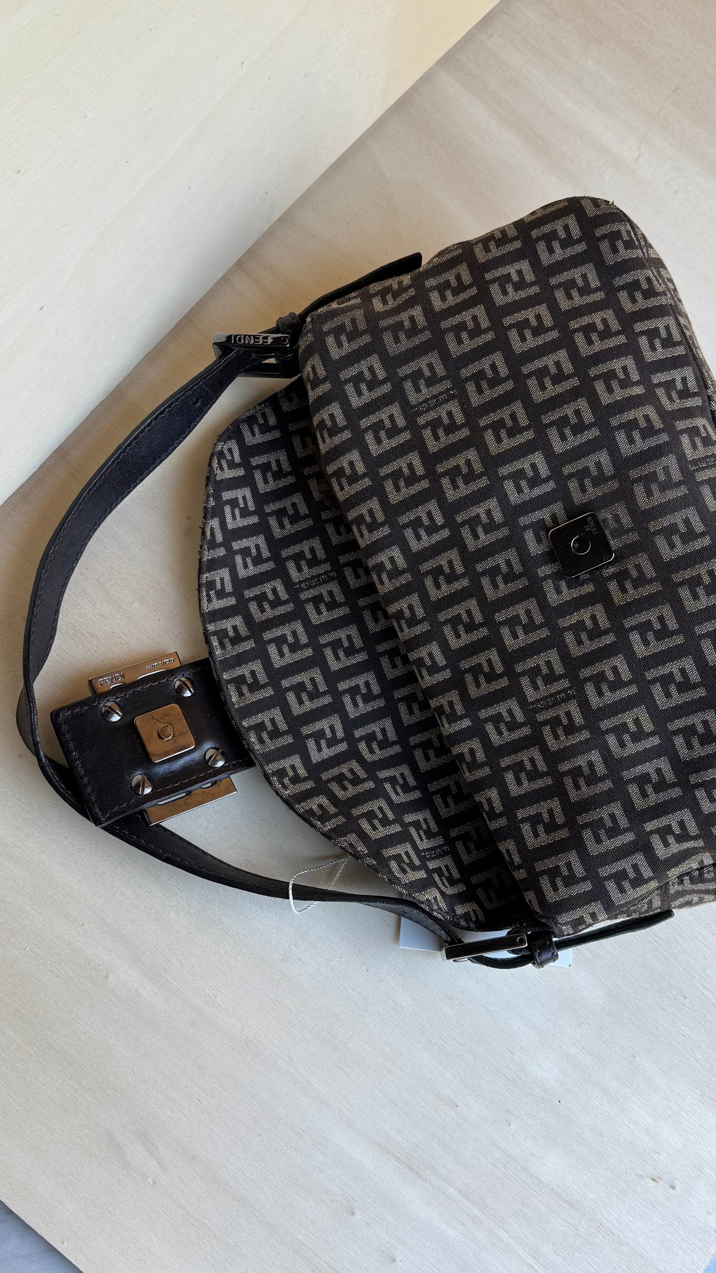 Baguette Fendi monogram