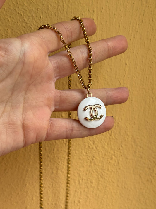 Collana Con bottone Chanel